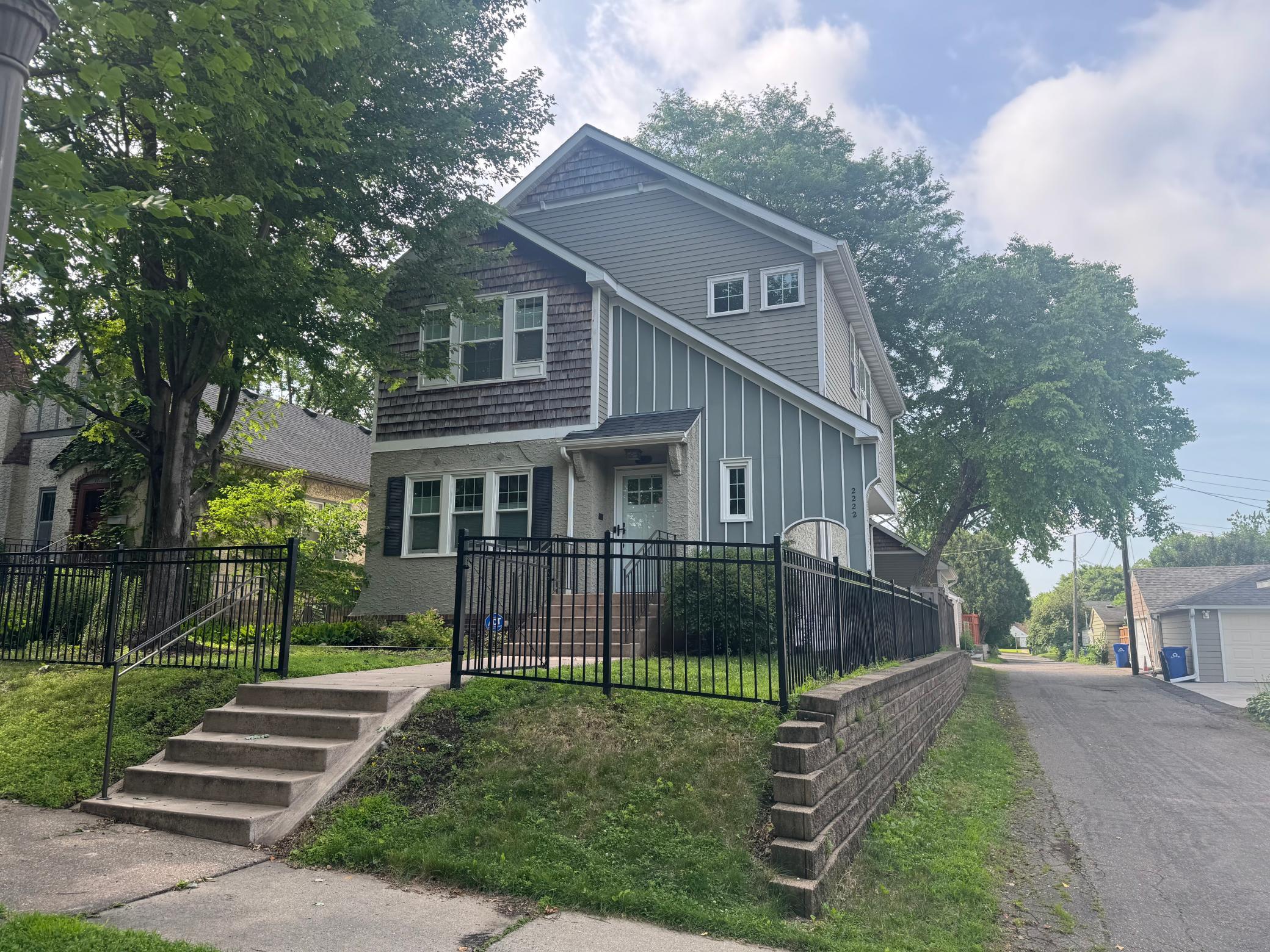 2222 Scheffer Avenue, Saint Paul MN 55116