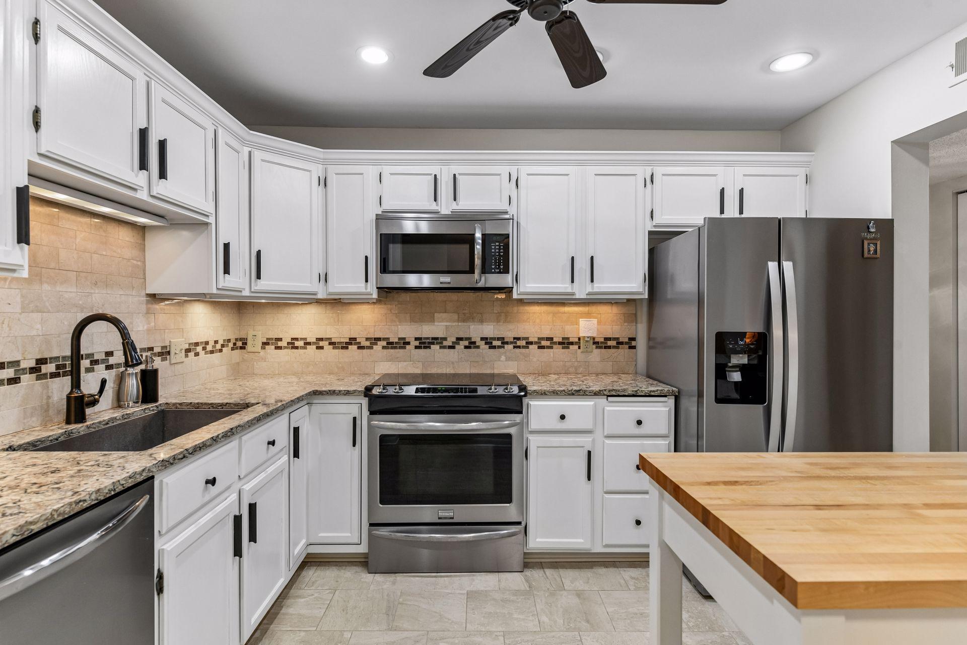 6085 Rowland Road Unit 207, Minnetonka MN 55343
