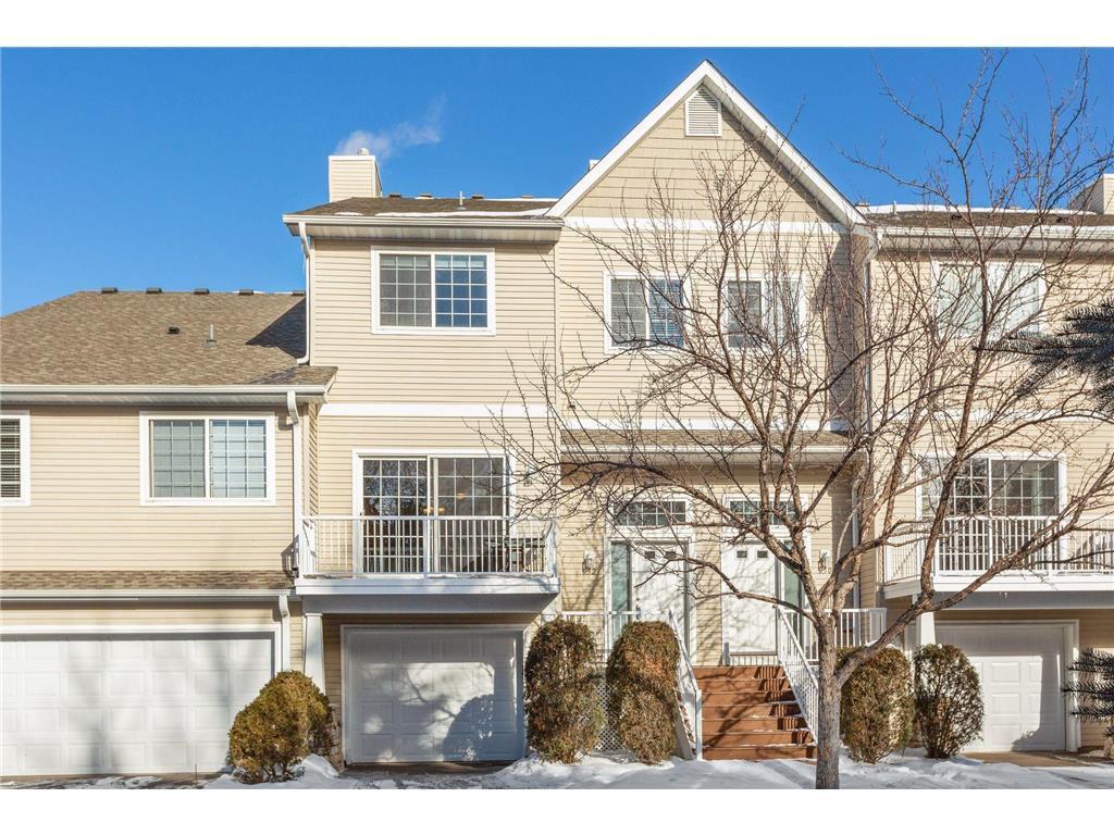 652 Willoughby Way W, Minnetonka MN 55305