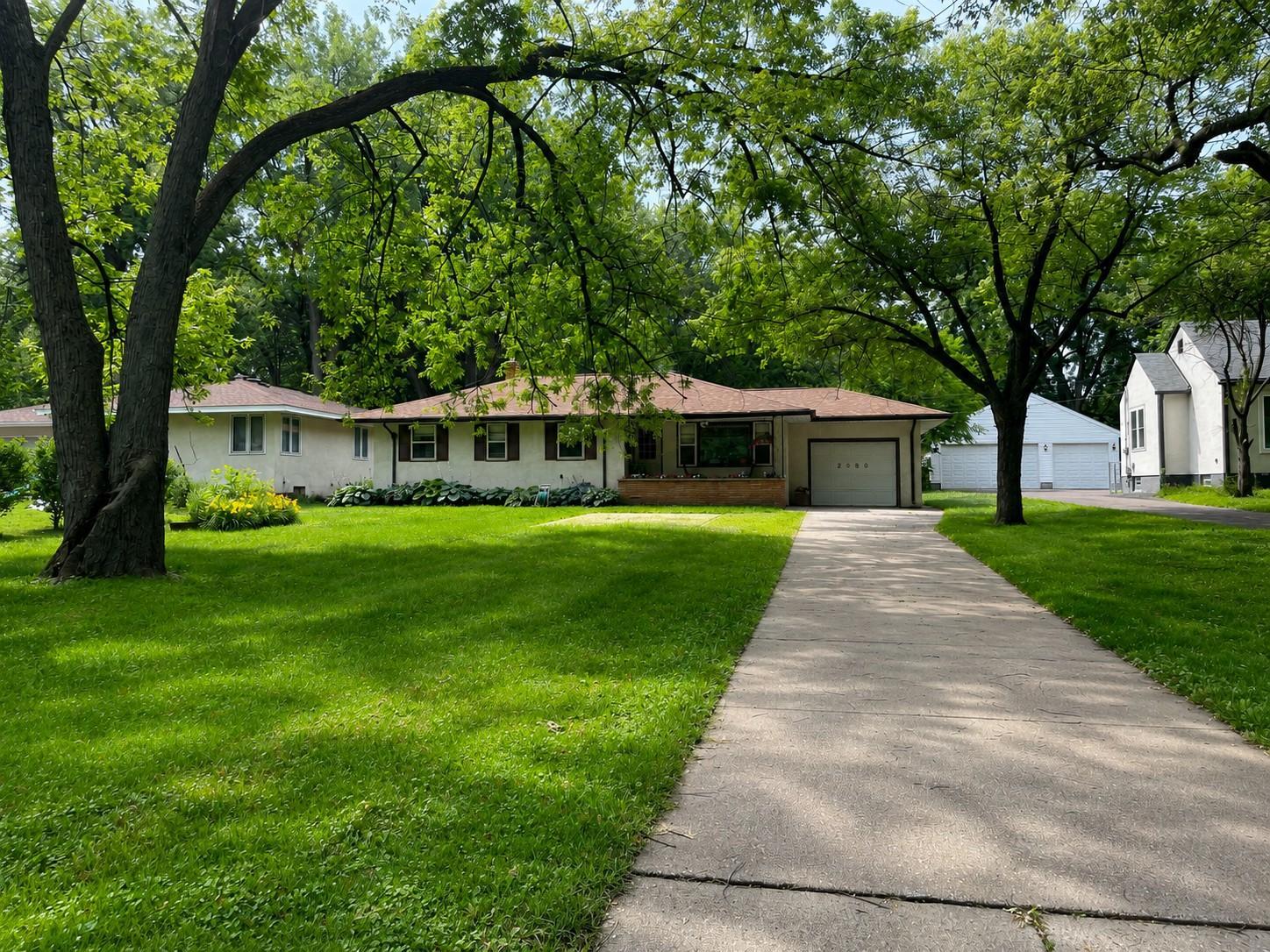2080 Nebraska Avenue E, Saint Paul MN 55119