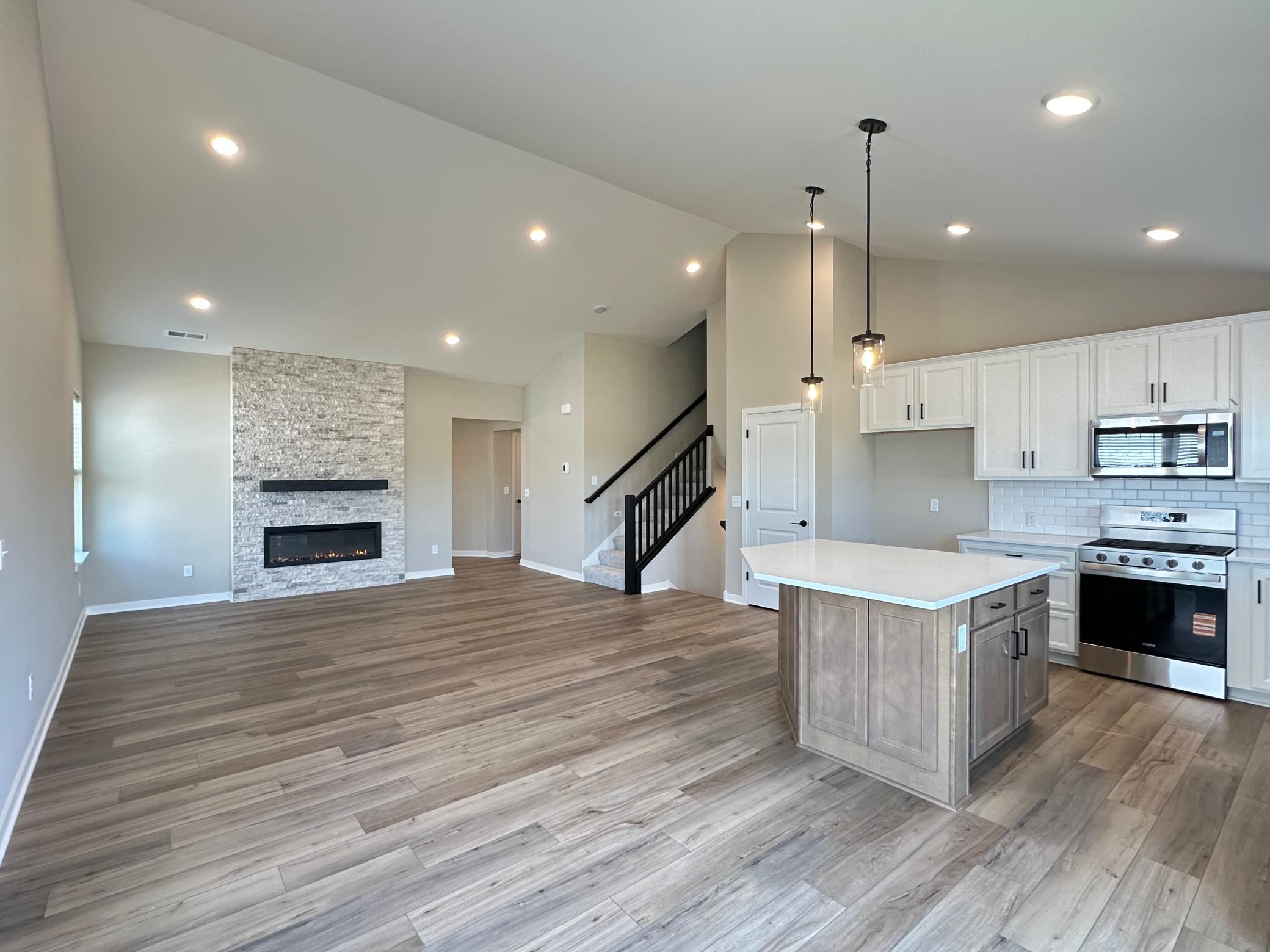 1664 Lund Way, Shakopee MN 55379
