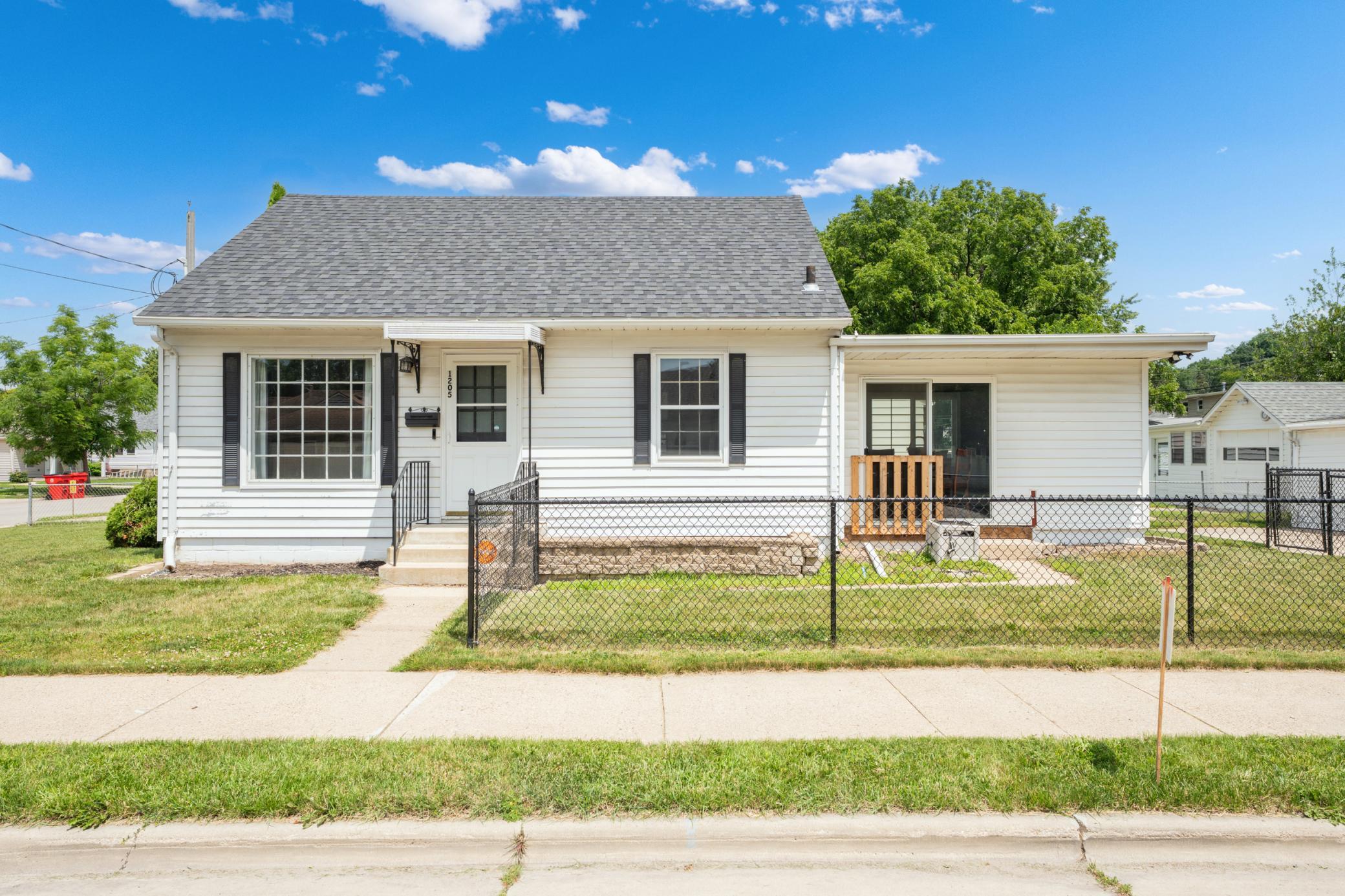 1205 9th Street NE, Rochester MN 55906