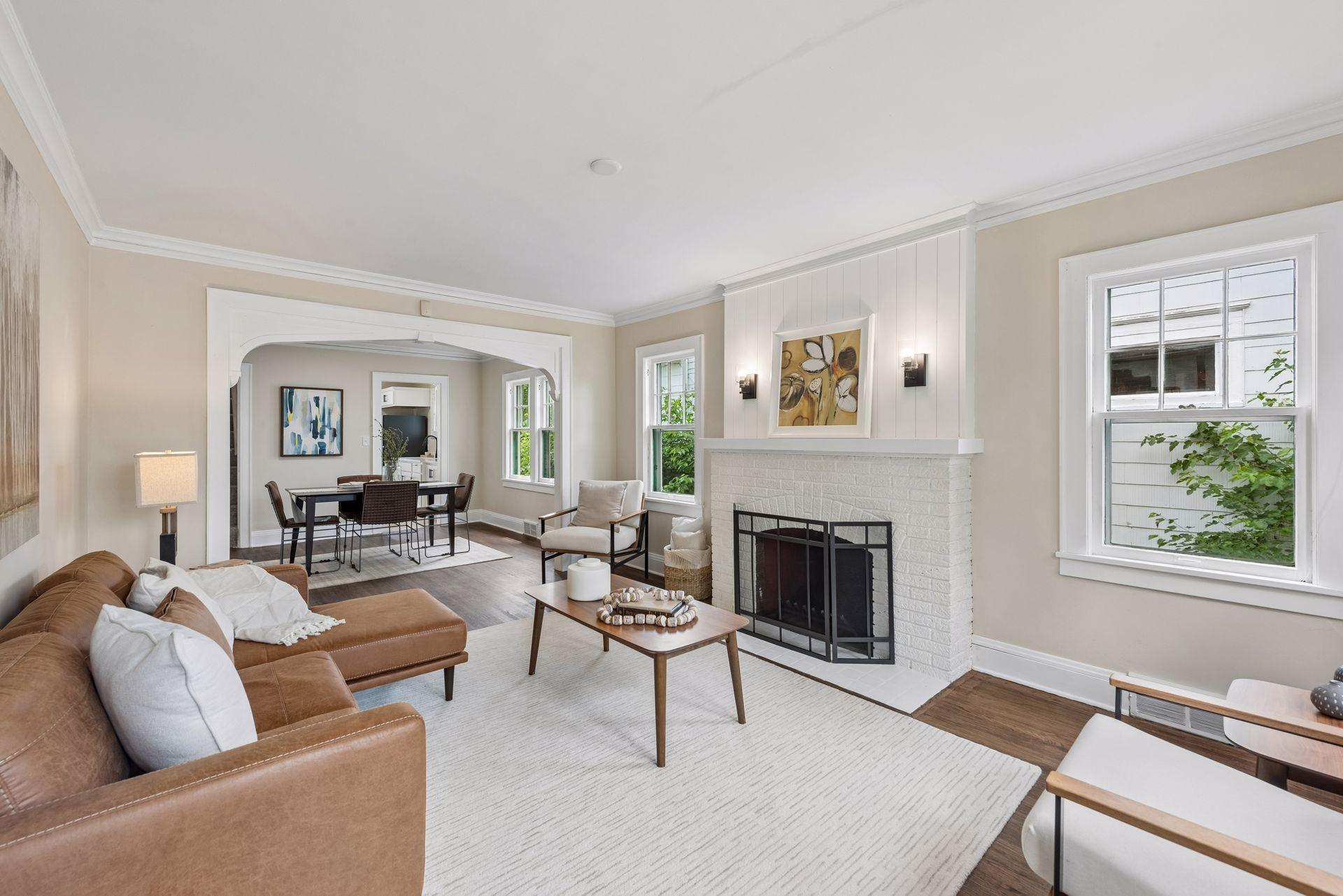 792 Charles Avenue, Saint Paul MN 55104