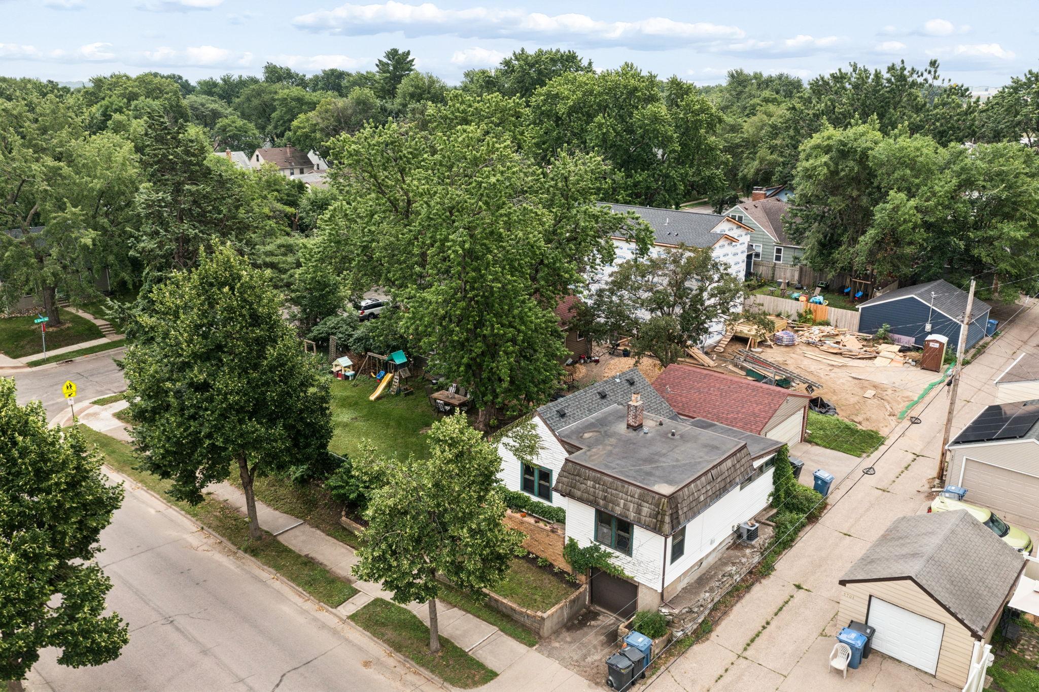 2241 E 57th Street, Minneapolis MN 55417