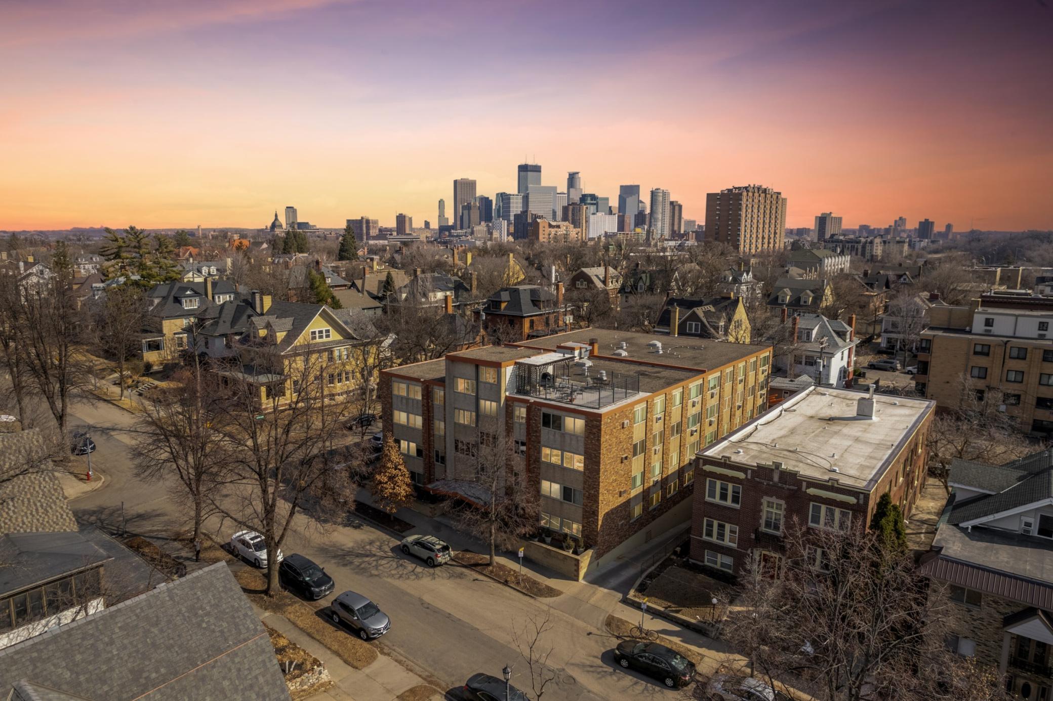 1901 Emerson Avenue S Unit 104, Minneapolis MN 55403