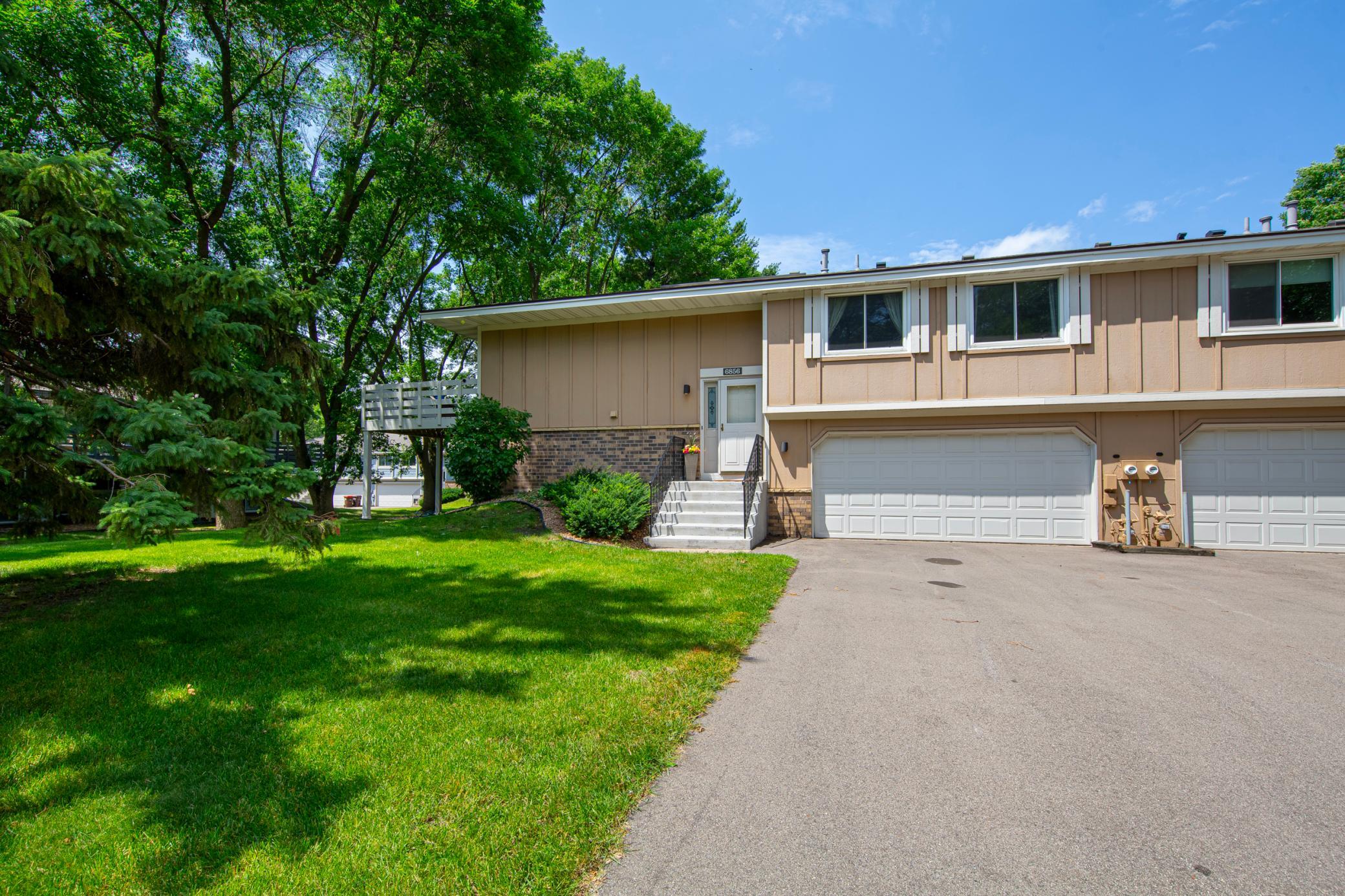 6856 Macbeth Circle, Woodbury MN 55125