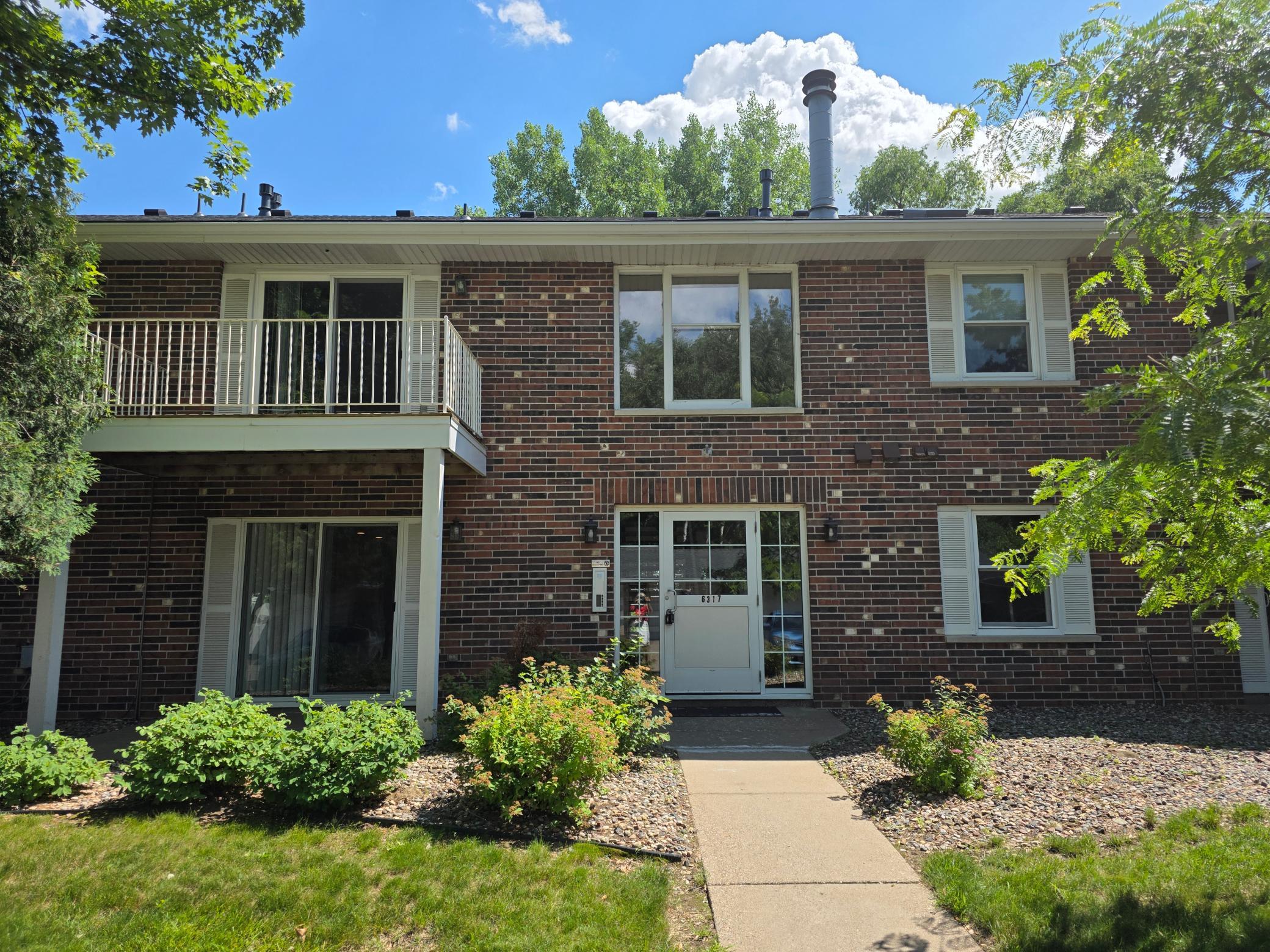 6317 Alderwood Bay Unit A, Woodbury MN 55125