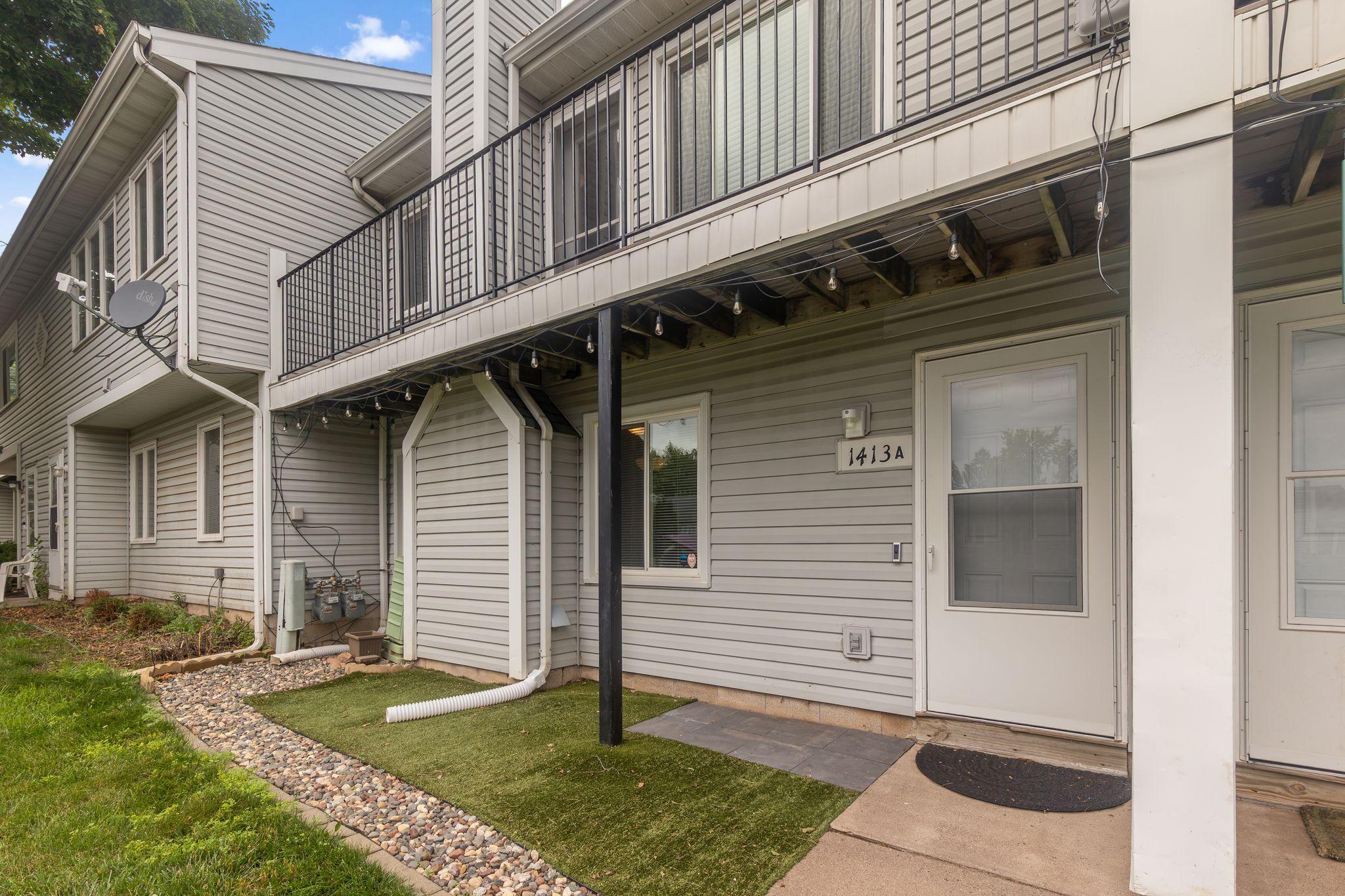 1413 Farrington Street Unit A, Saint Paul MN 55117