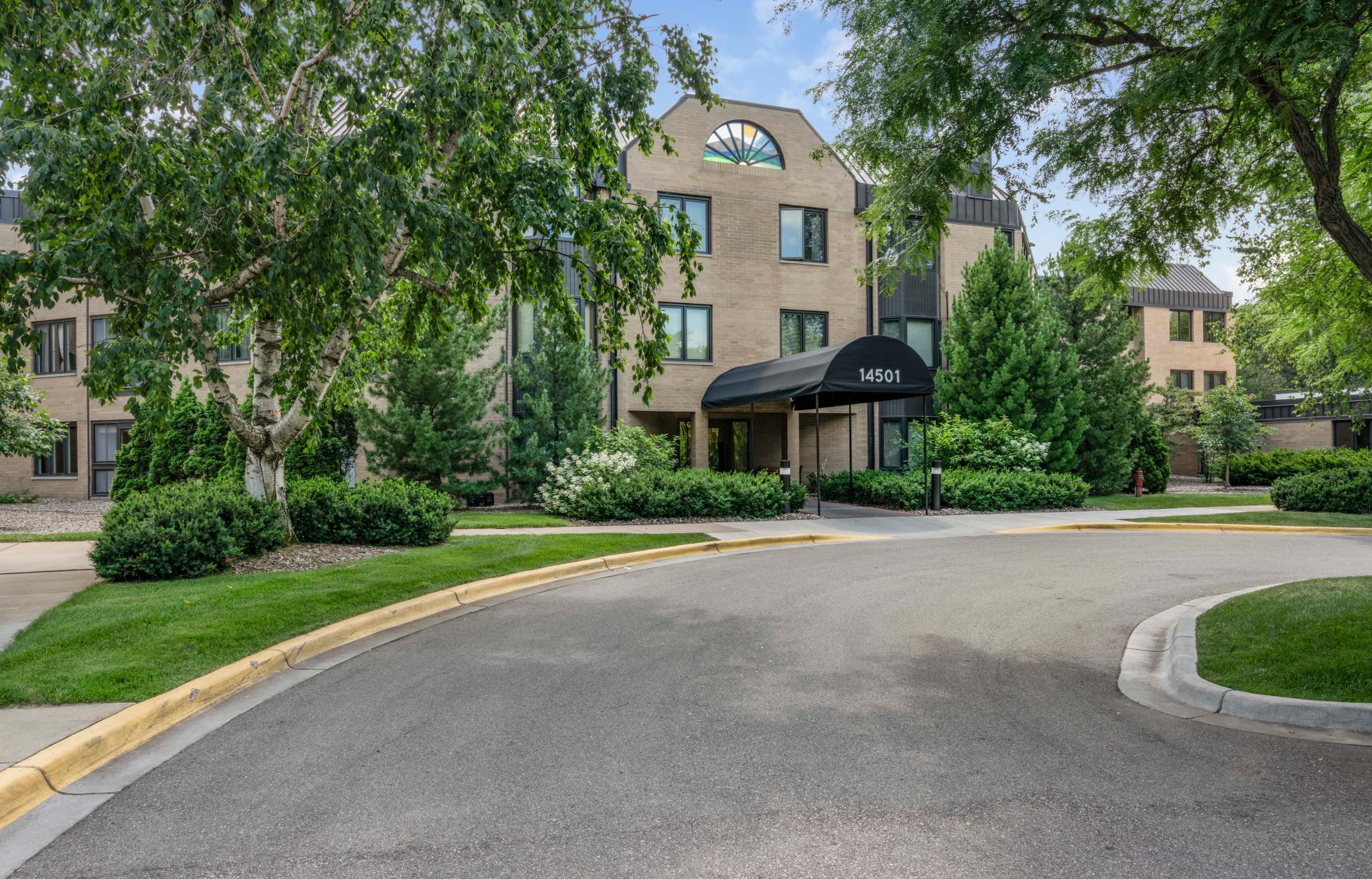 14501 Atrium Way Unit 225, Minnetonka MN 55345