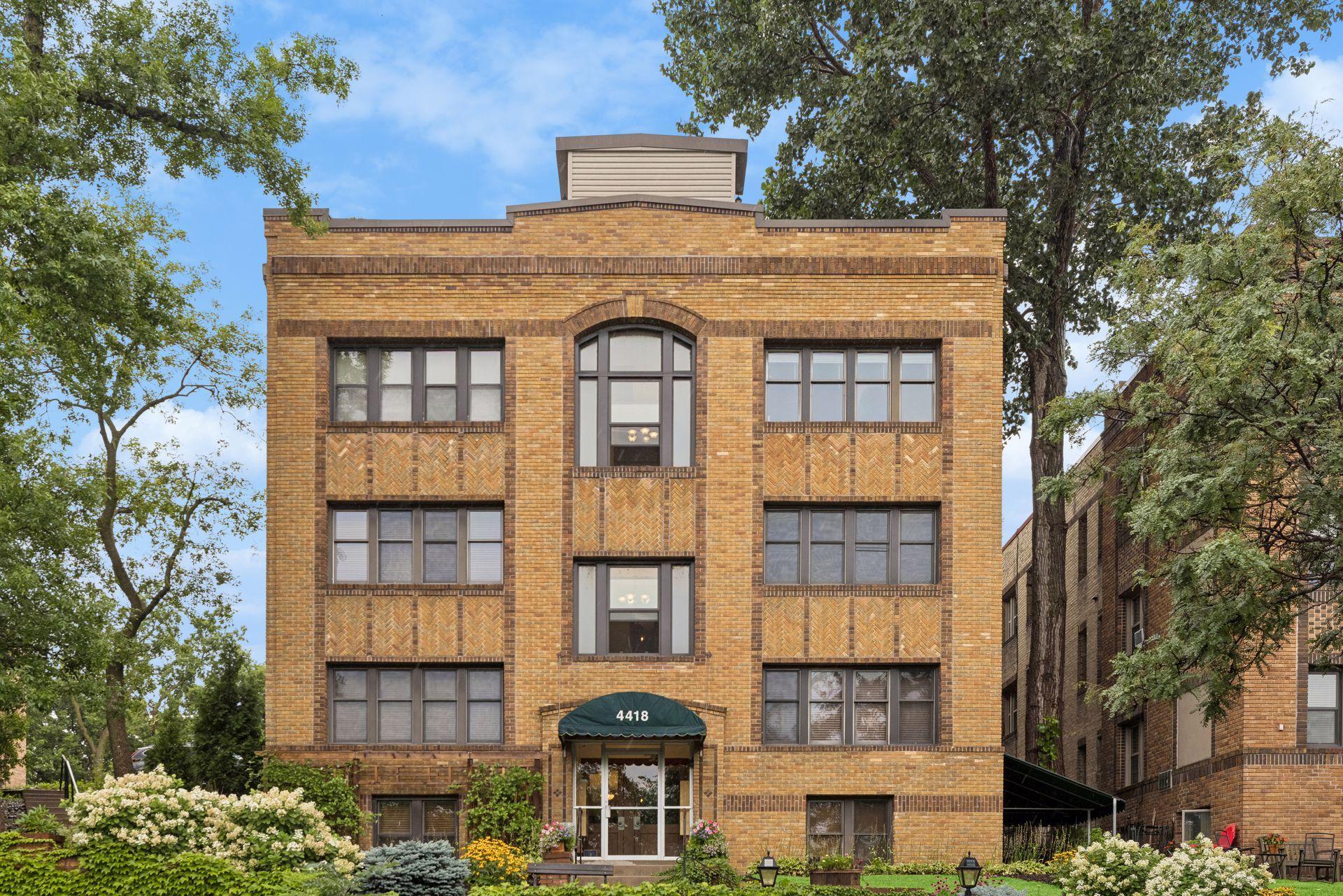 4418 W Lake Harriet Parkway Unit 205, Minneapolis MN 55410