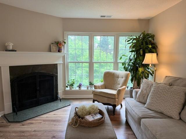 6010 Chasewood Parkway Unit 203, Minnetonka MN 55343