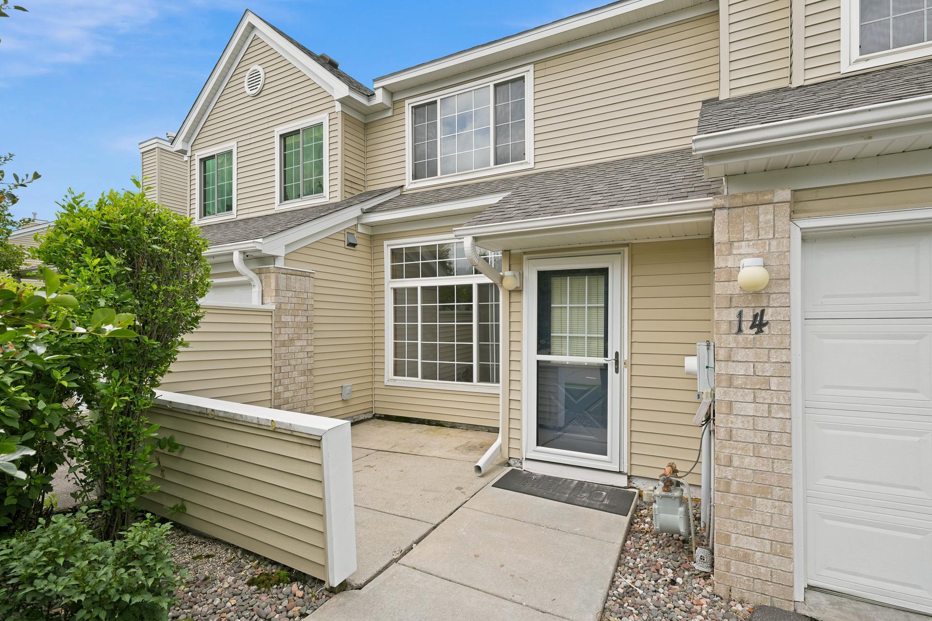 2255 Ranchview Lane N Unit 14, Plymouth MN 55447