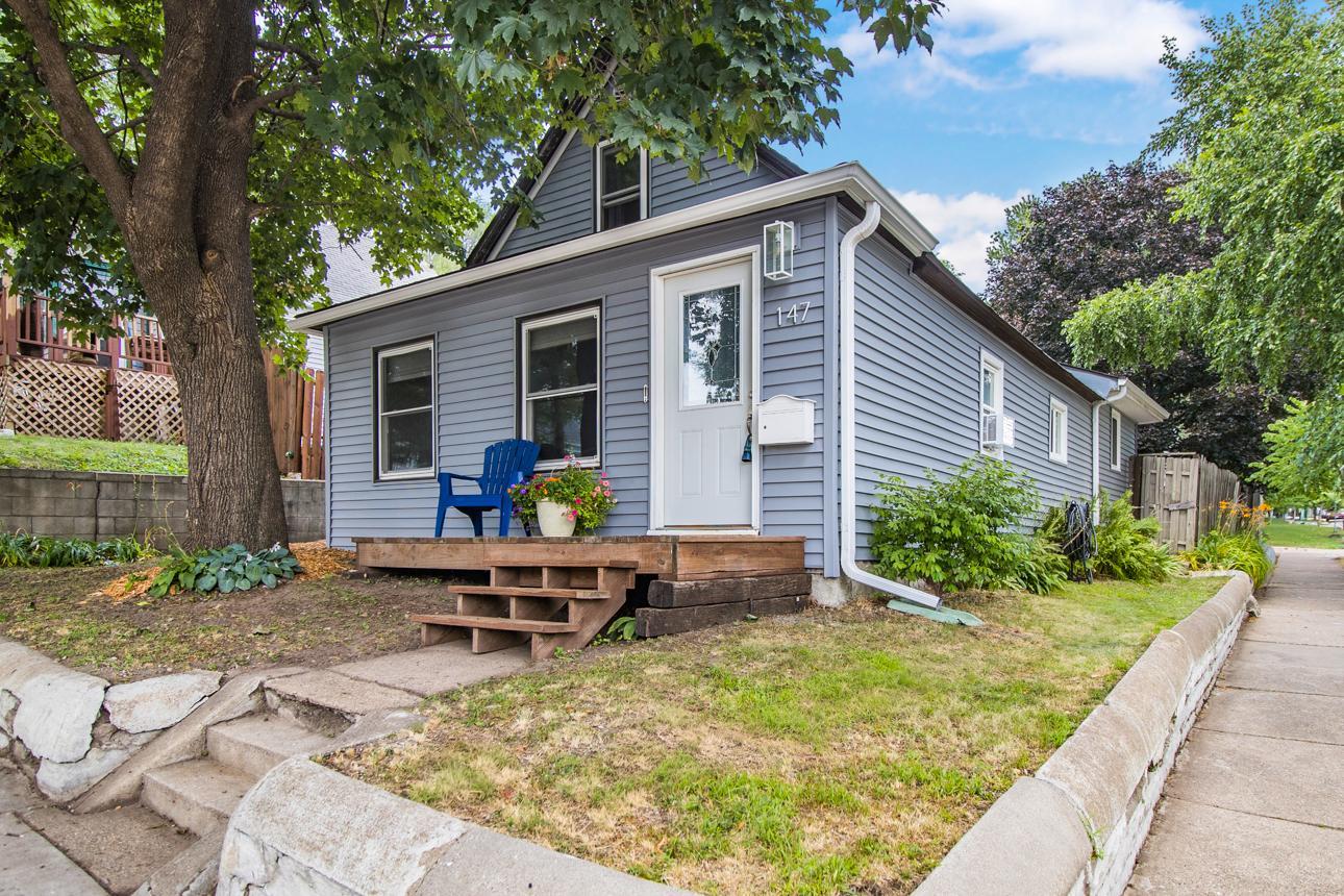 147 Lawson Avenue E, Saint Paul MN 55117