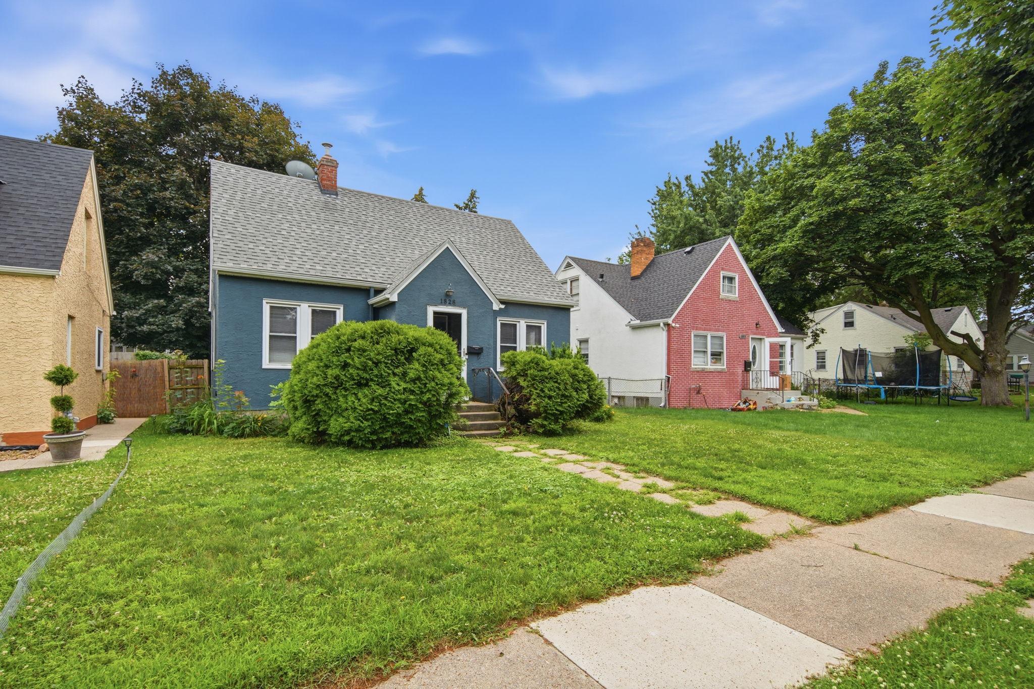1828 Bush Avenue E, Saint Paul MN 55119