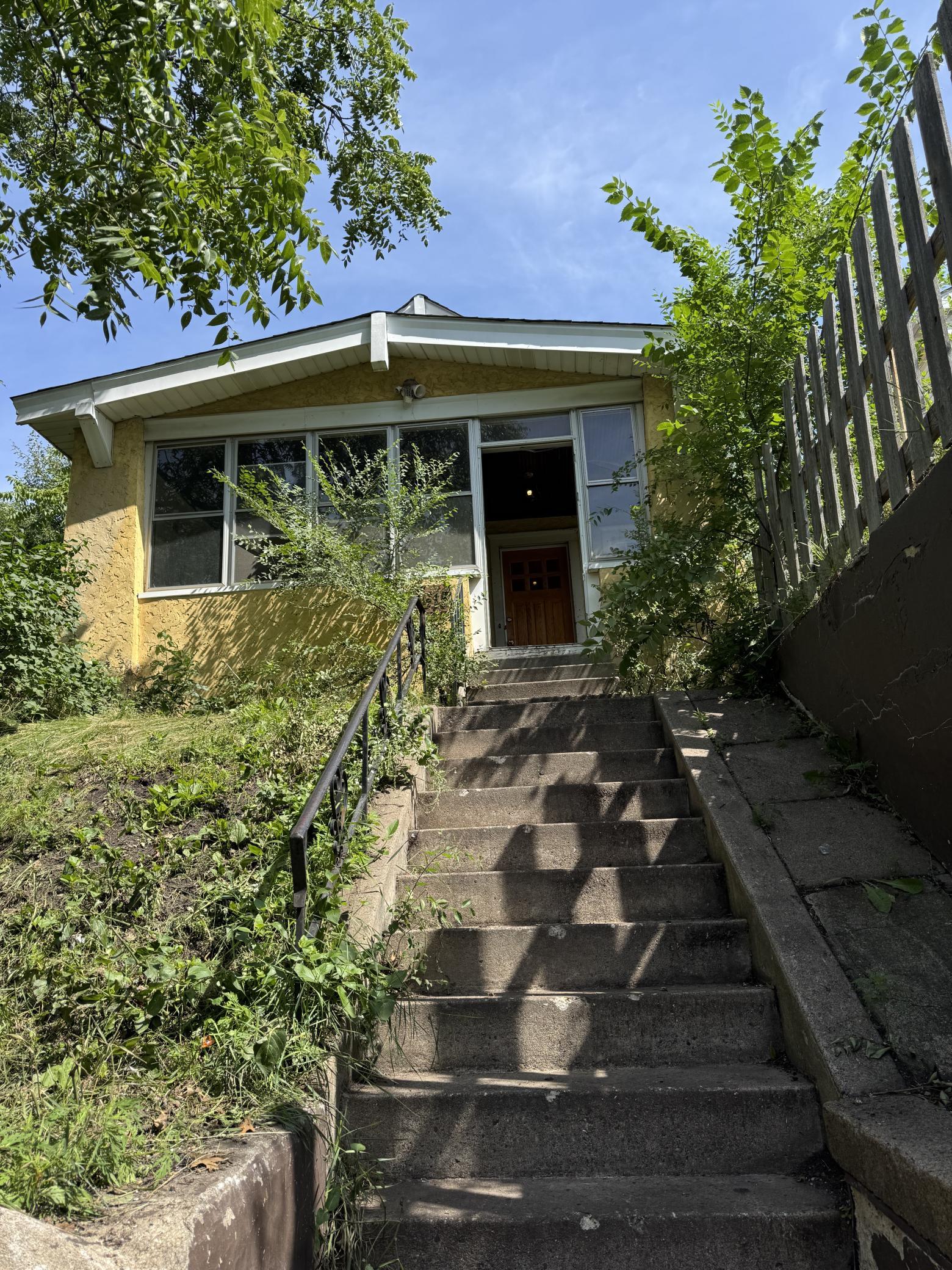 1615 7th Street E, Saint Paul MN 55106