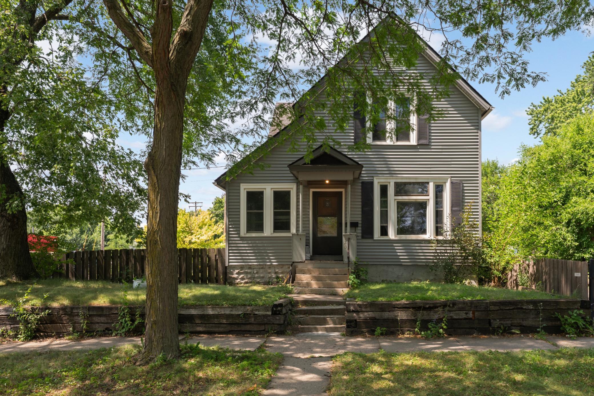 323 Erie Street, Saint Paul MN 55102
