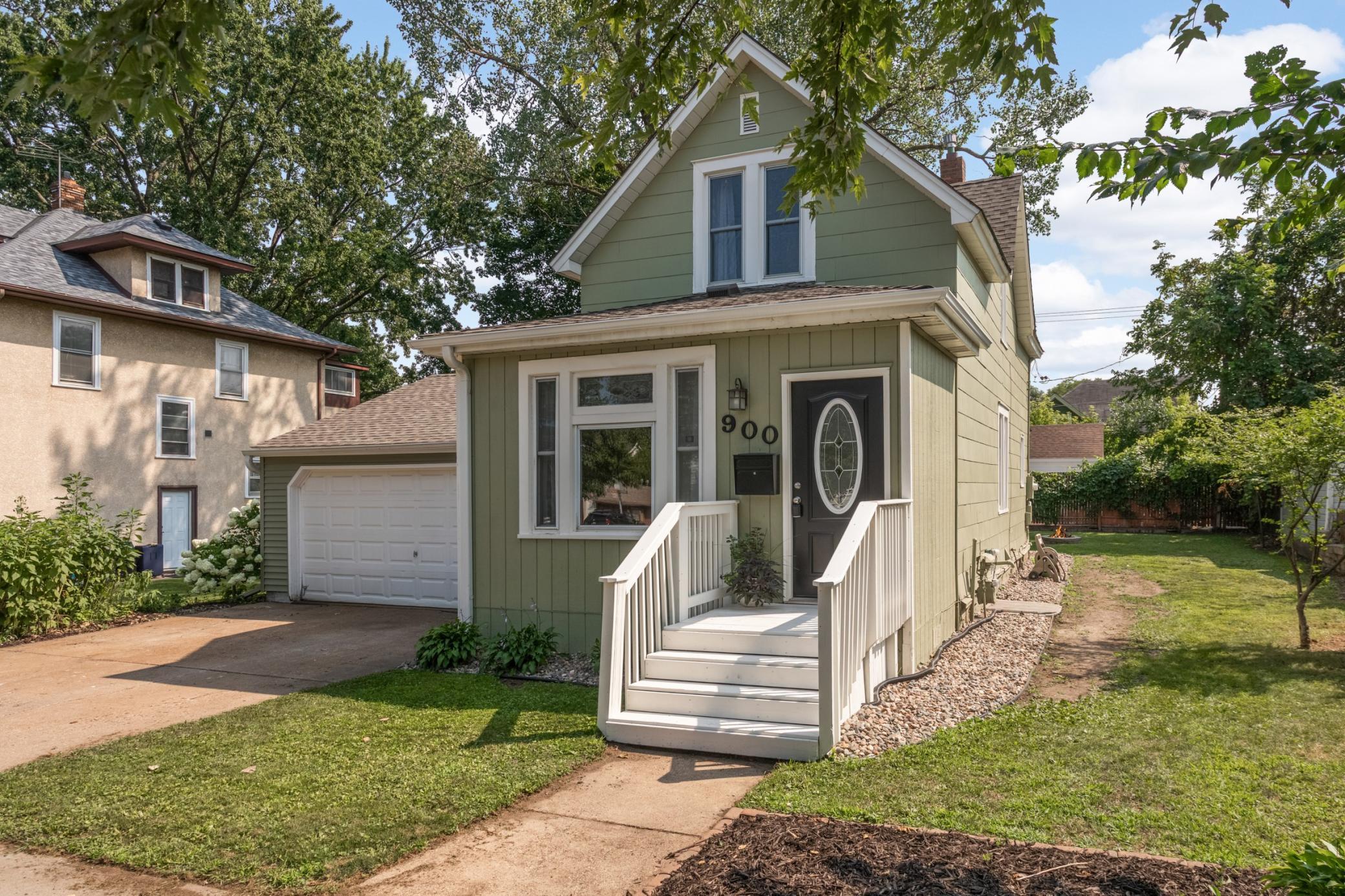 900 Wakefield Avenue, Saint Paul MN 55106