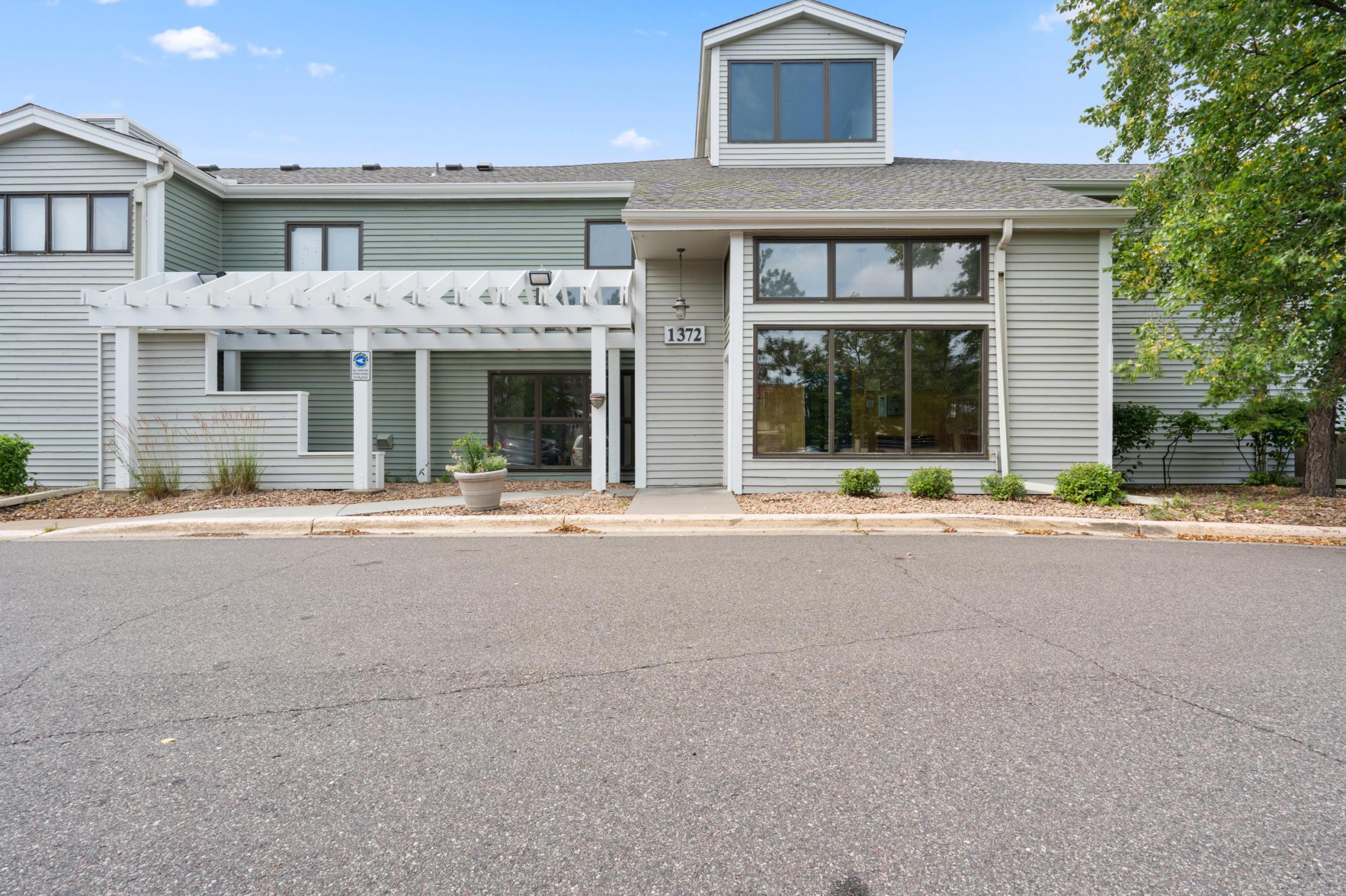 1372 Carling Drive Unit 306, Saint Paul MN 55108