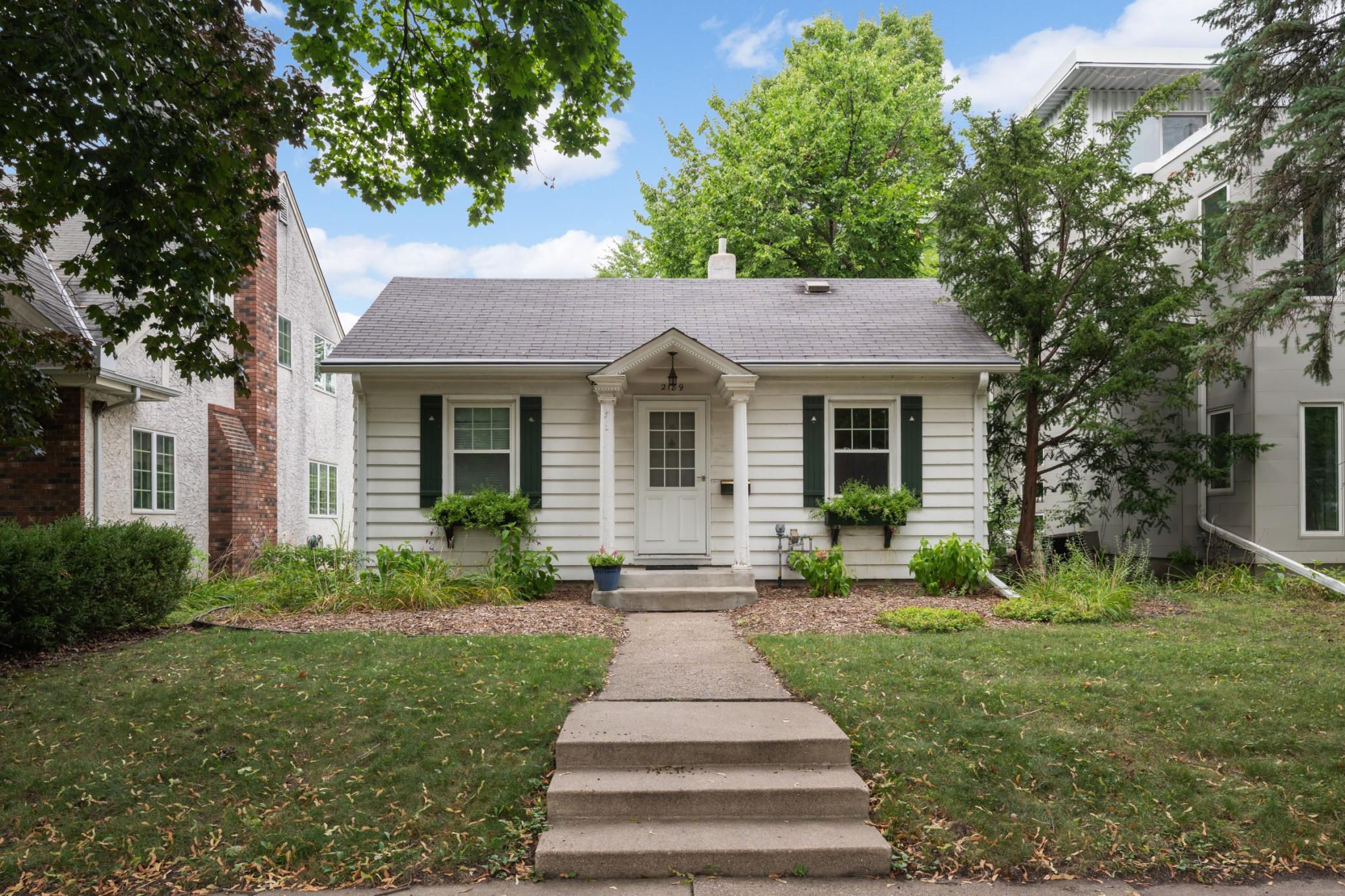 2189 Scheffer Avenue, Saint Paul MN 55116