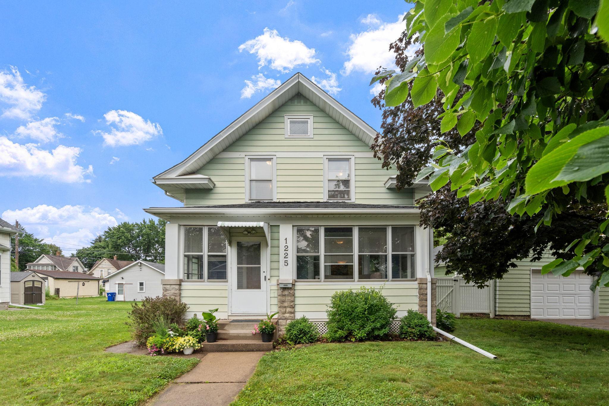 1225 6th Street E, Saint Paul MN 55106