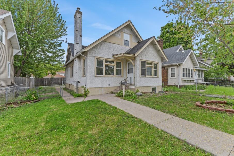 2915 Logan Avenue N, Minneapolis MN 55411