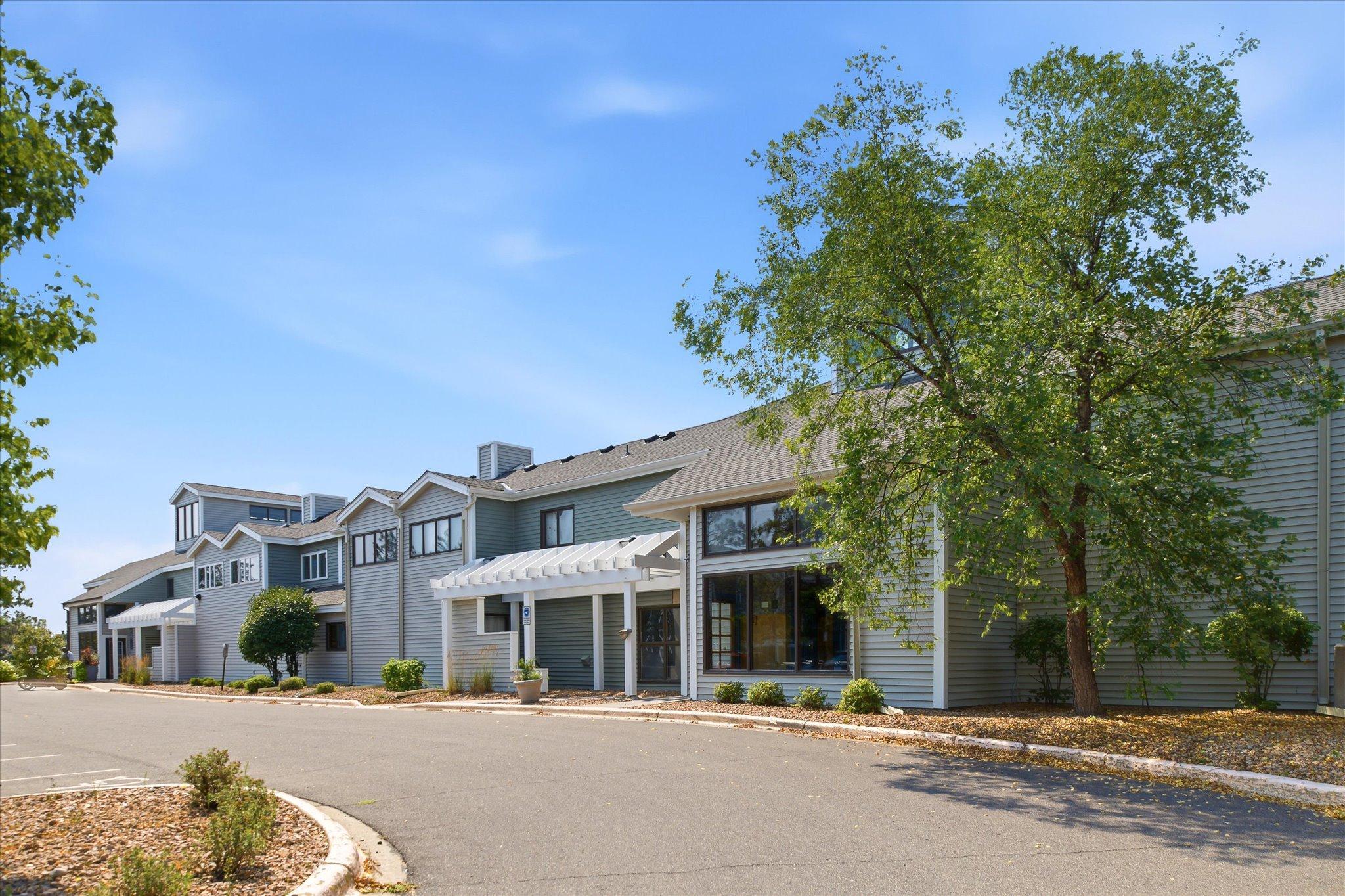 1372 Carling Drive Unit 307, Saint Paul MN 55108