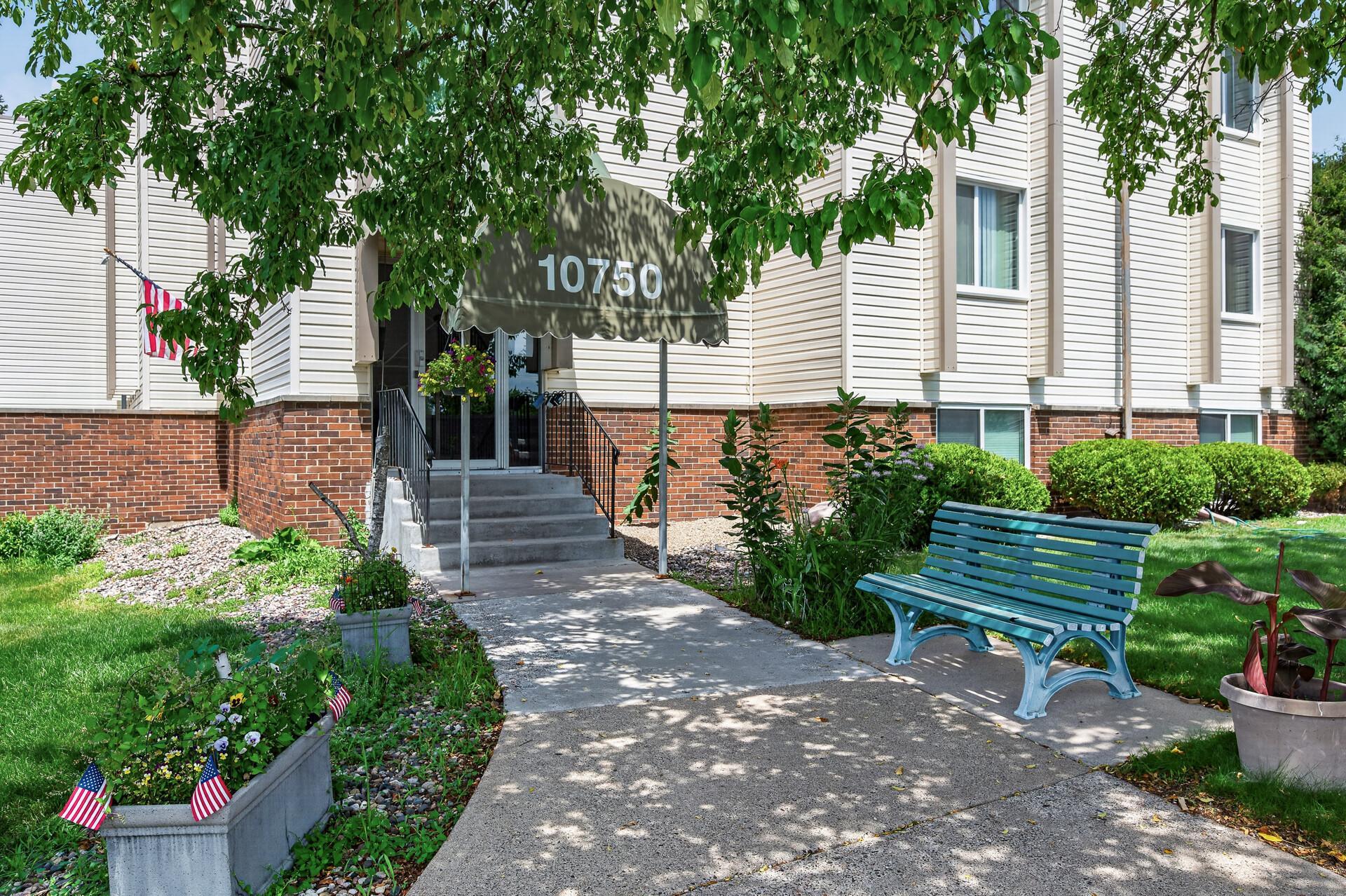 10750 Rockford Road Unit 101, Plymouth MN 55442