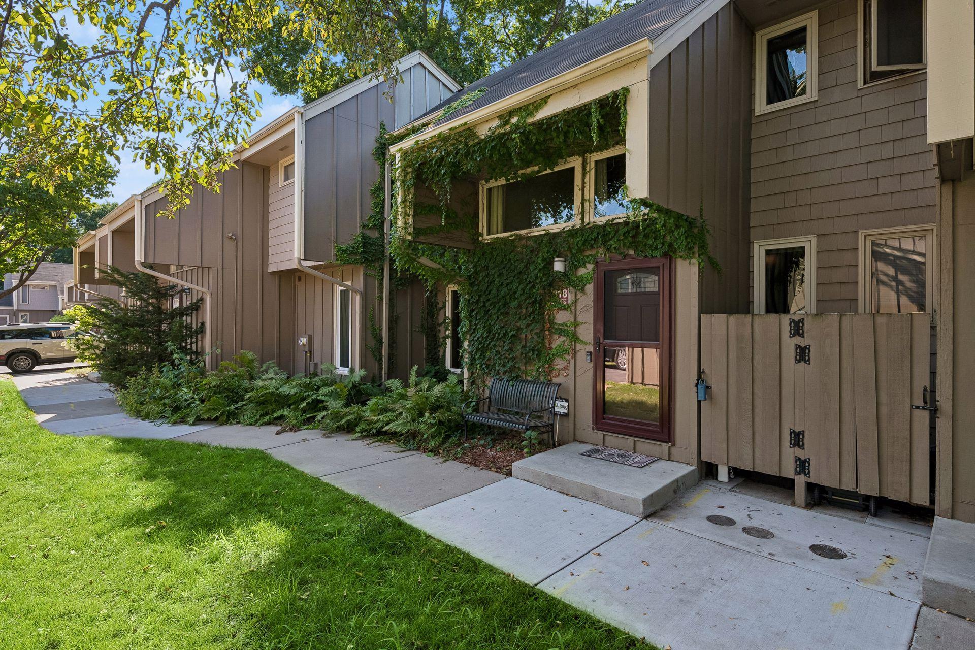 318 E 44th Street, Minneapolis MN 55409