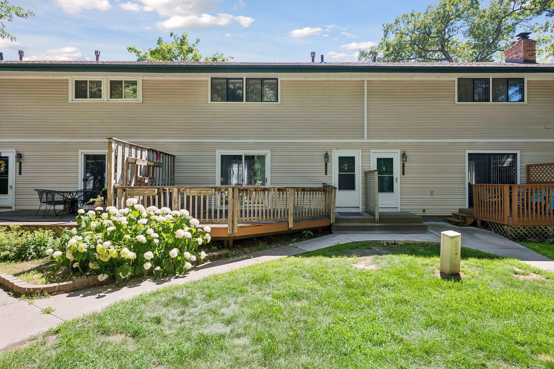 2721 Upland Court, Plymouth MN 55447