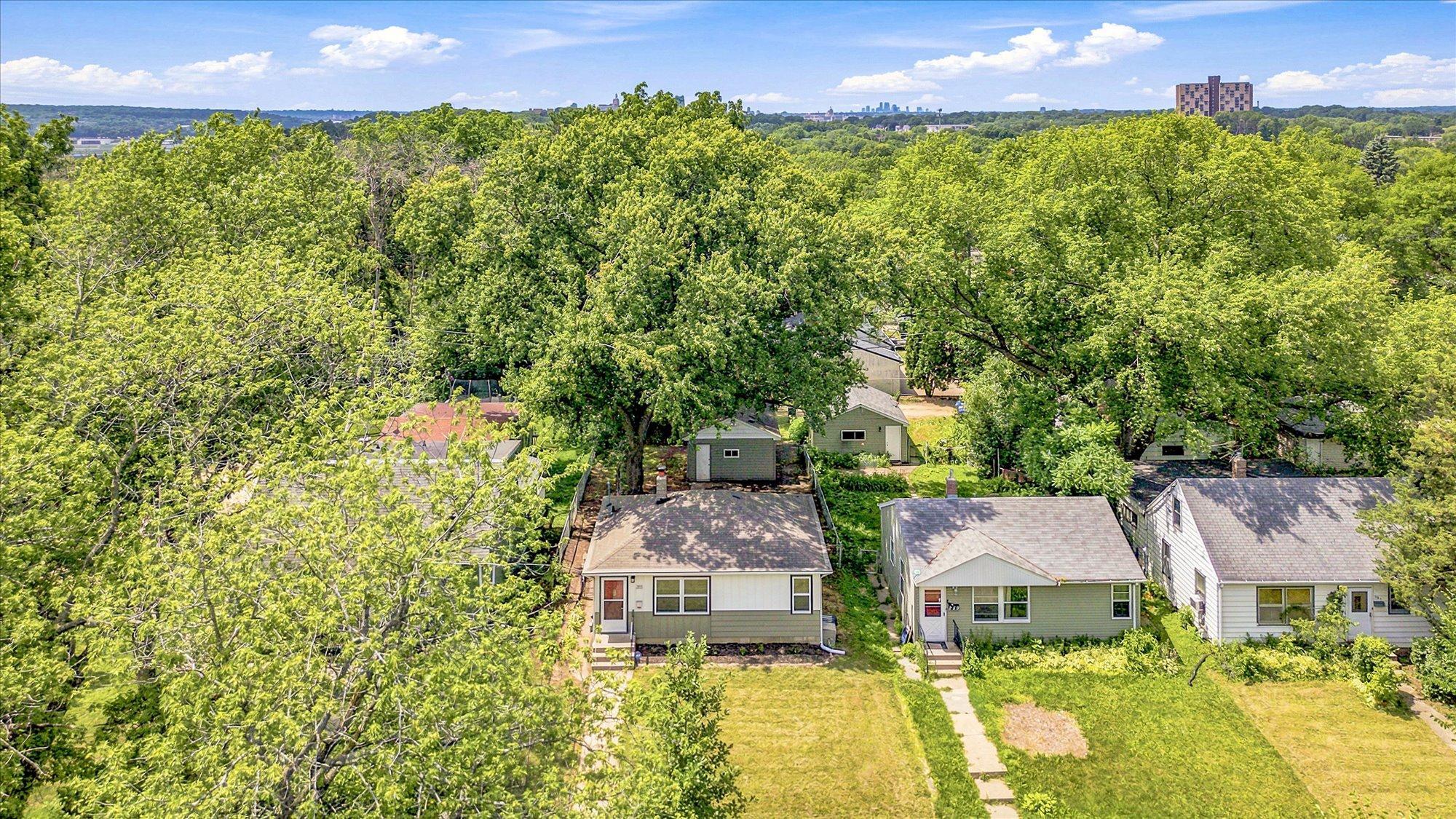 285 Hazelwood Street, Saint Paul MN 55106
