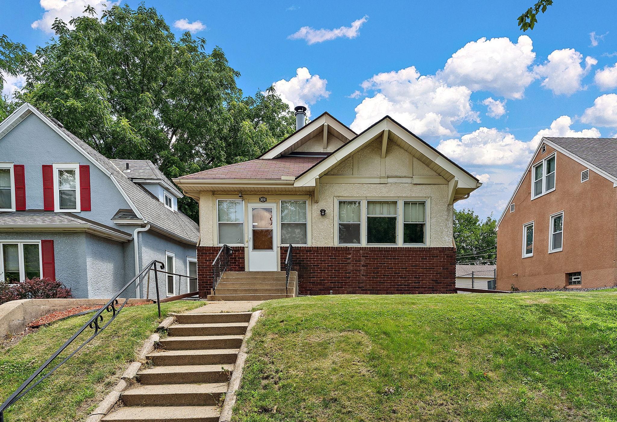 3010 James Avenue N, Minneapolis MN 55411
