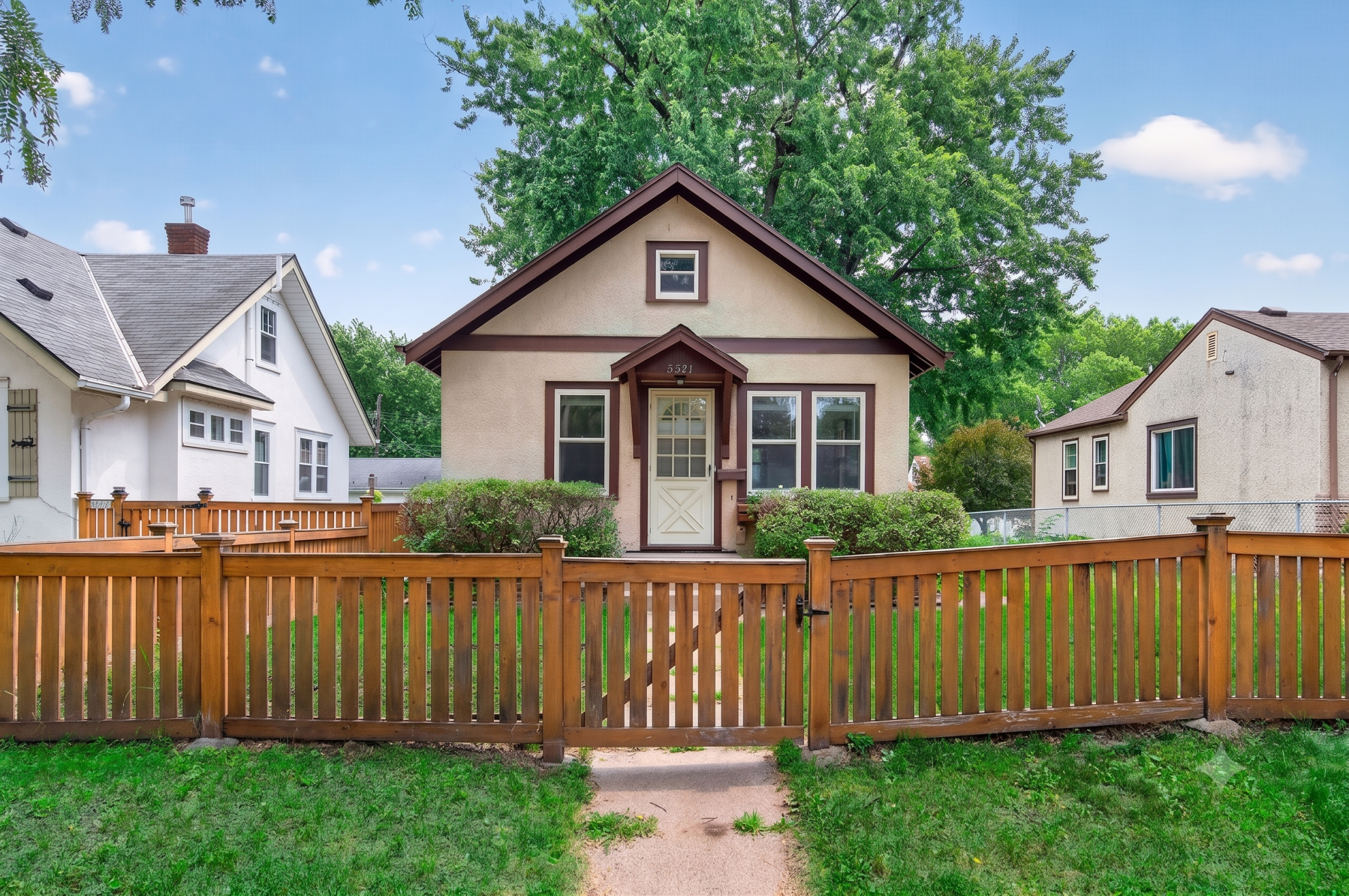 5521 37th Avenue S, Minneapolis MN 55417