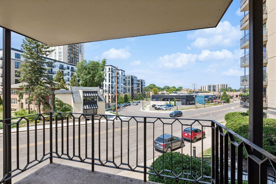 3131 Excelsior Boulevard Unit 212, Minneapolis MN 55416