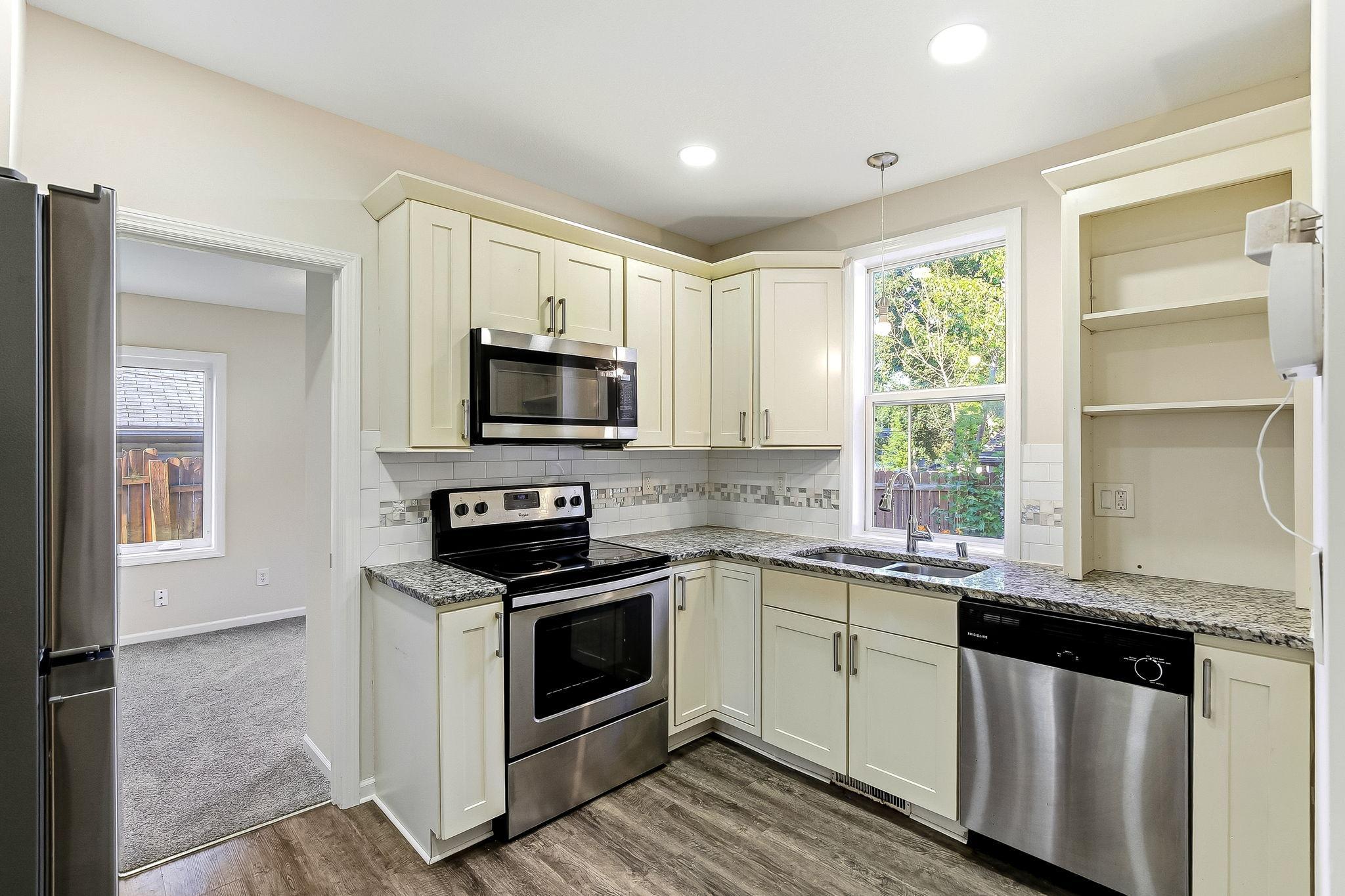 941 Cypress Street, Saint Paul MN 55106