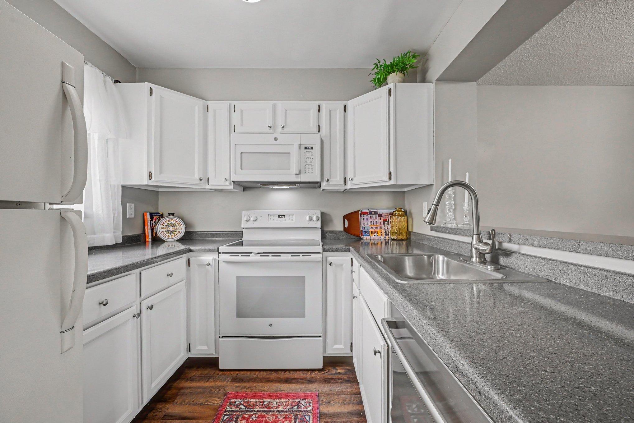 2079 Parkside Drive, Saint Paul MN 55119