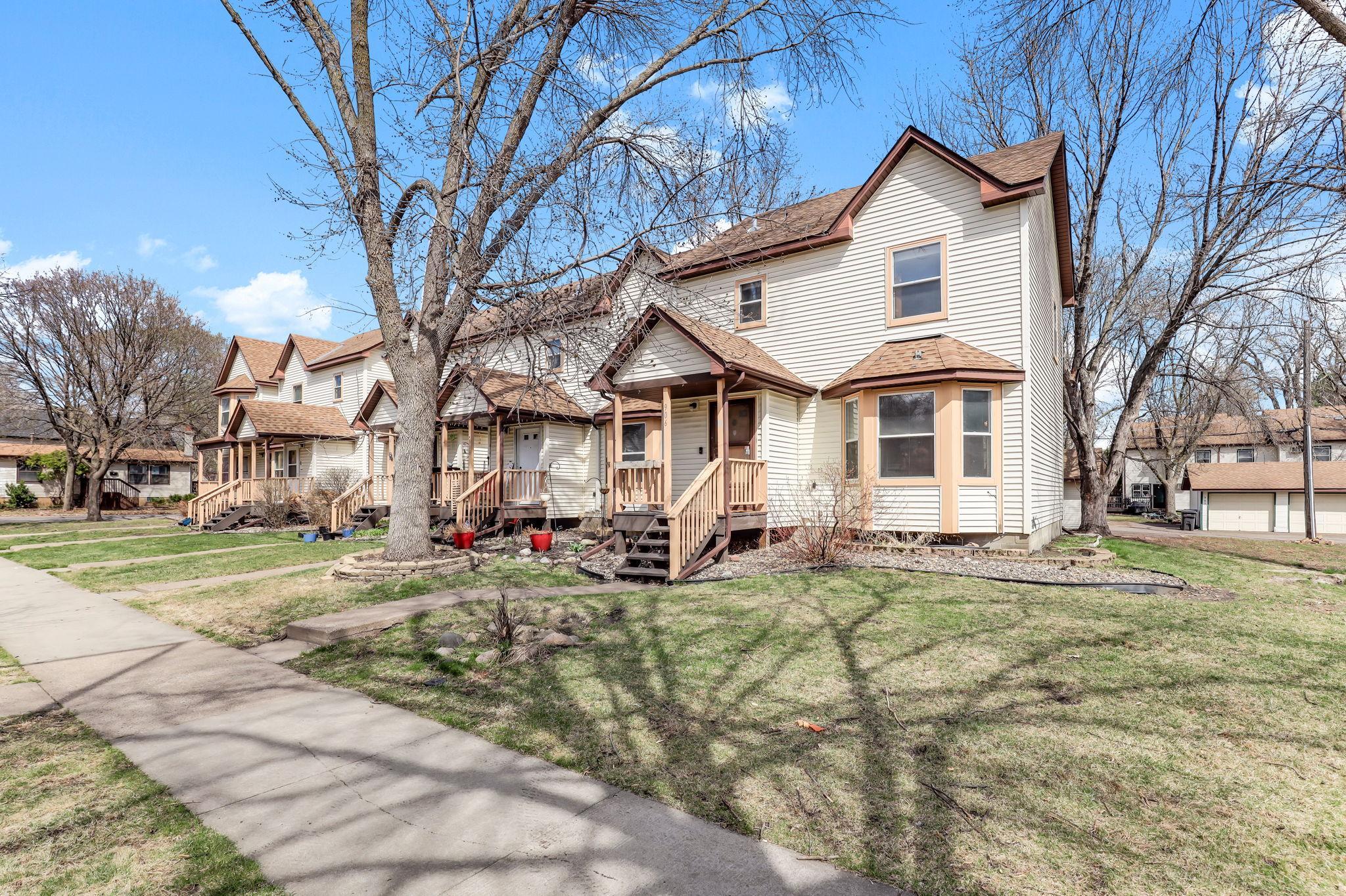 906 Galtier Street, Saint Paul MN 55117