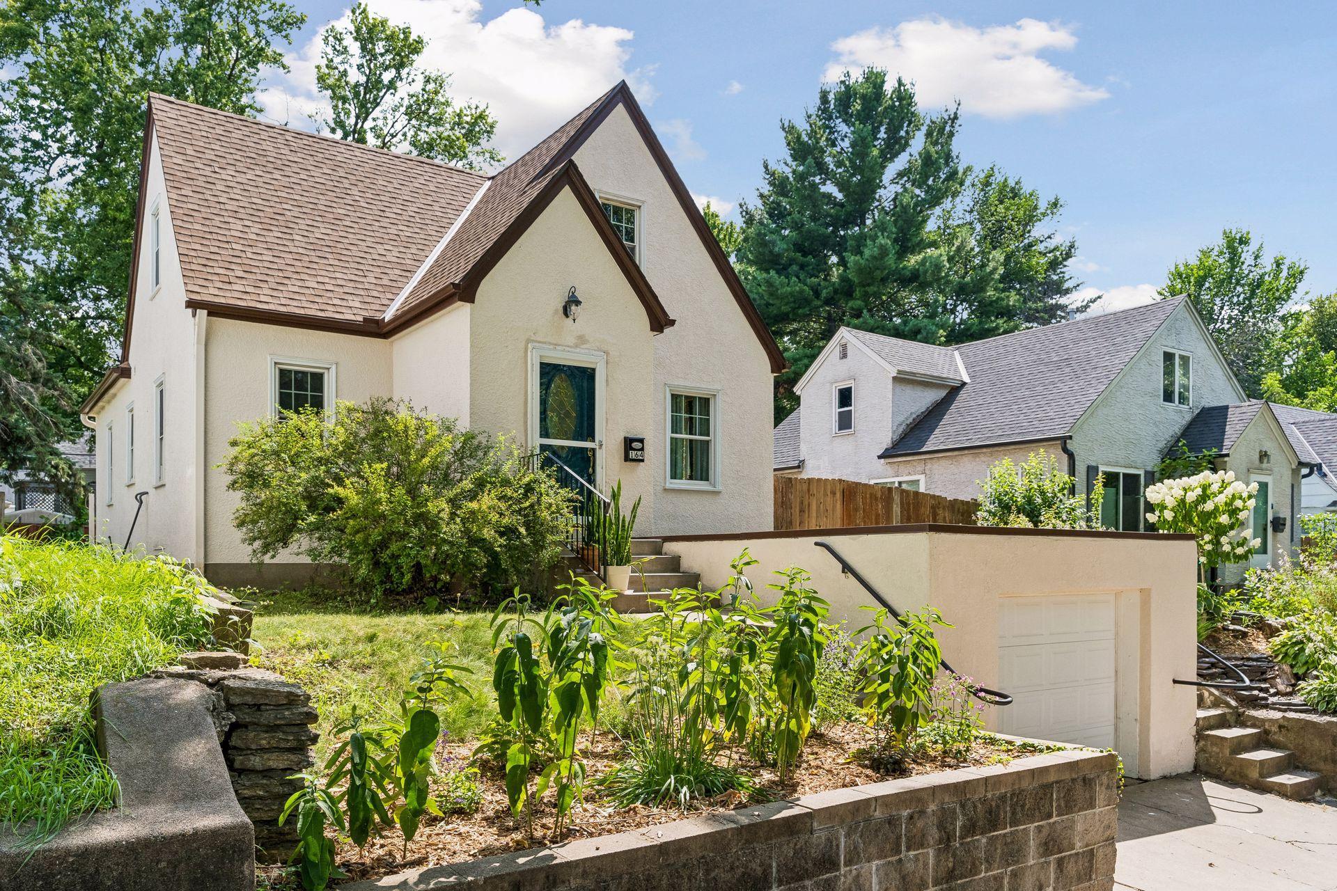 164 Wyoming Street E, Saint Paul MN 55107