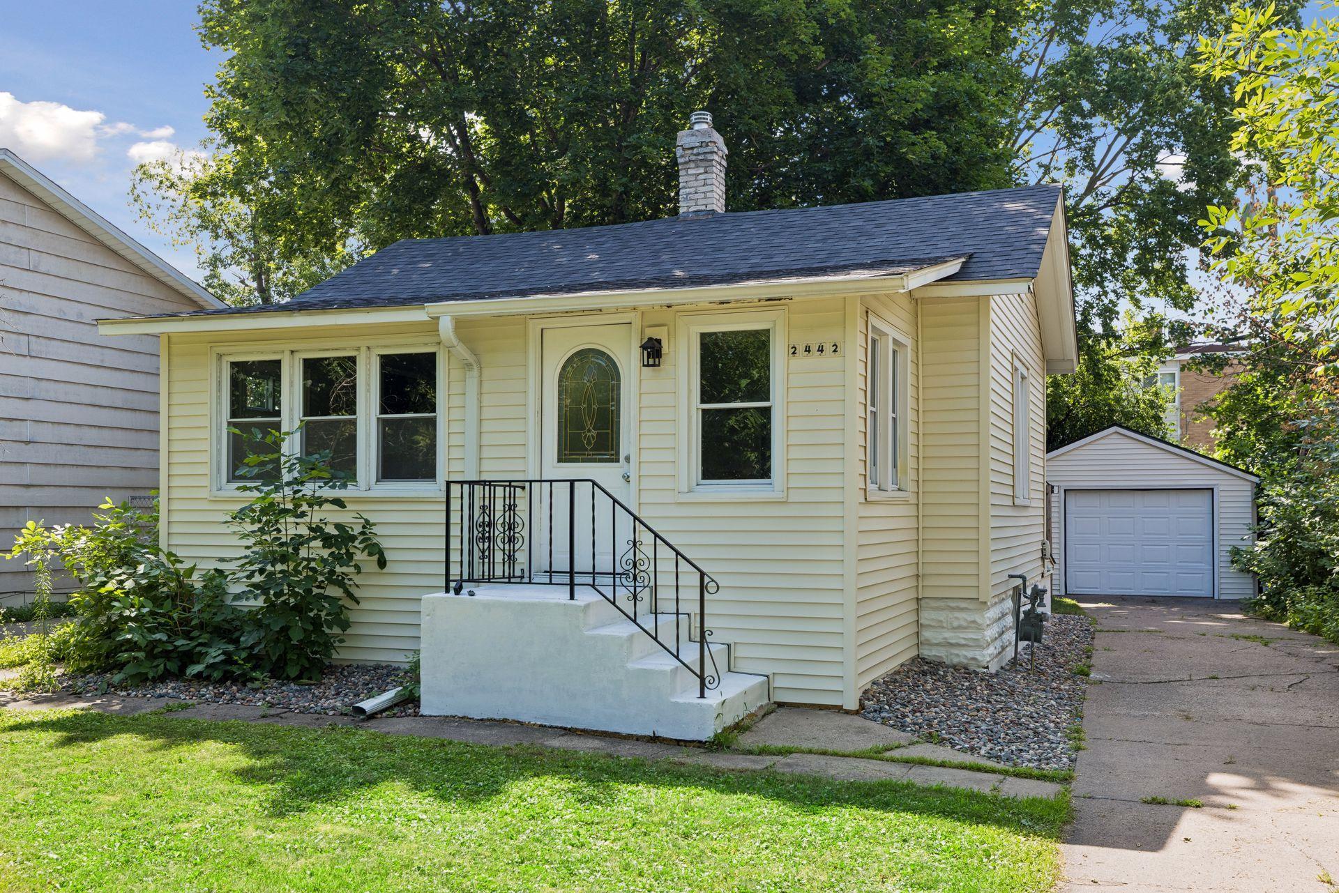 2442 Stewart Avenue, Saint Paul MN 55116