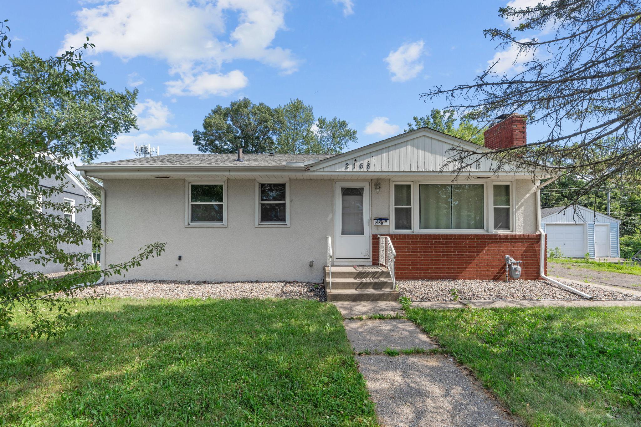 2168 Hawthorne Avenue E, Saint Paul MN 55119