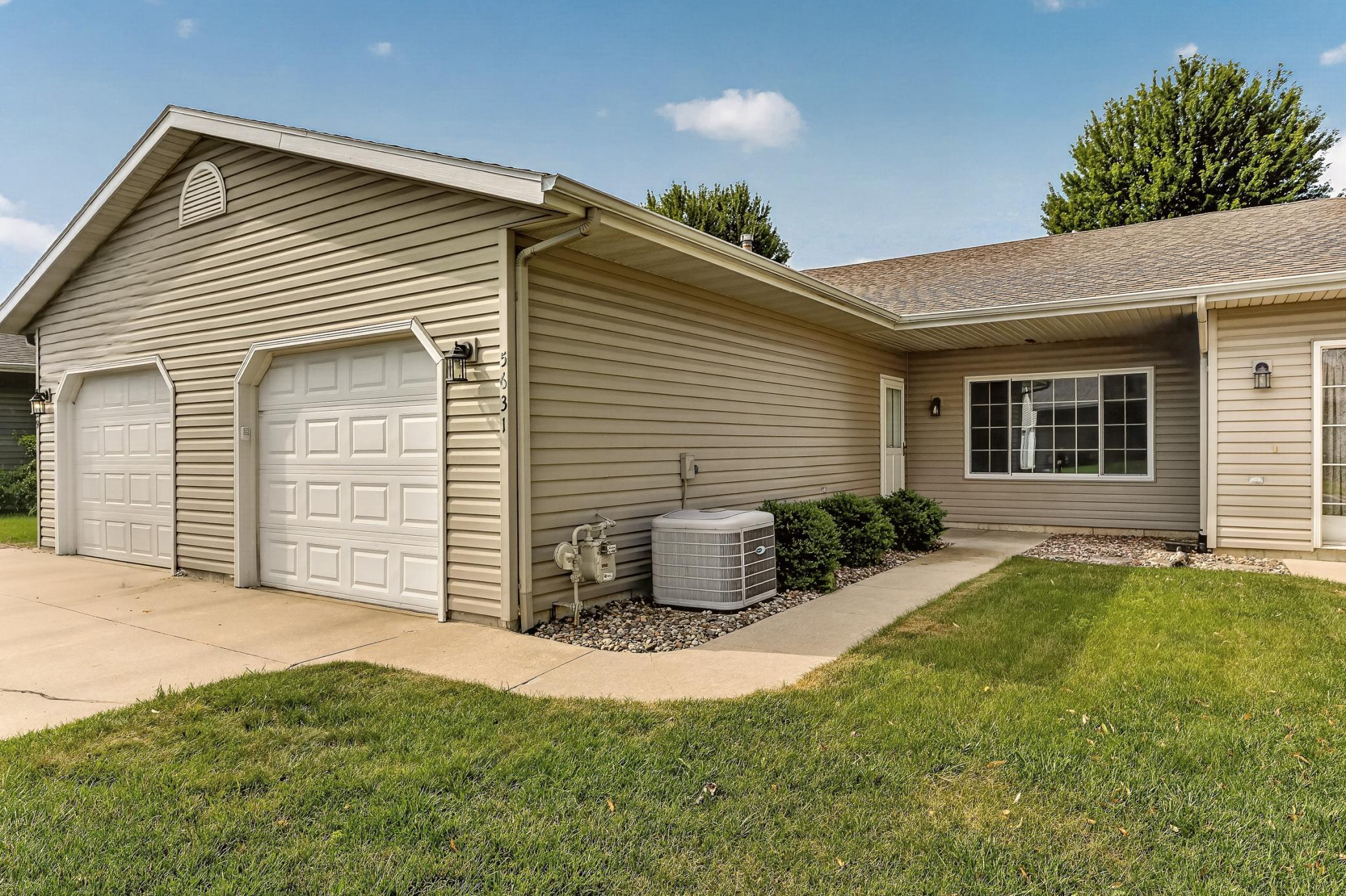 5631 White Oaks Lane NW, Rochester MN 55901