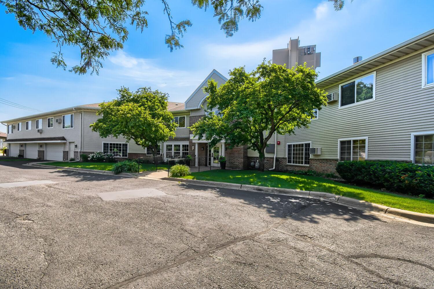 1729 6th Street NE Unit 9, Minneapolis MN 55413