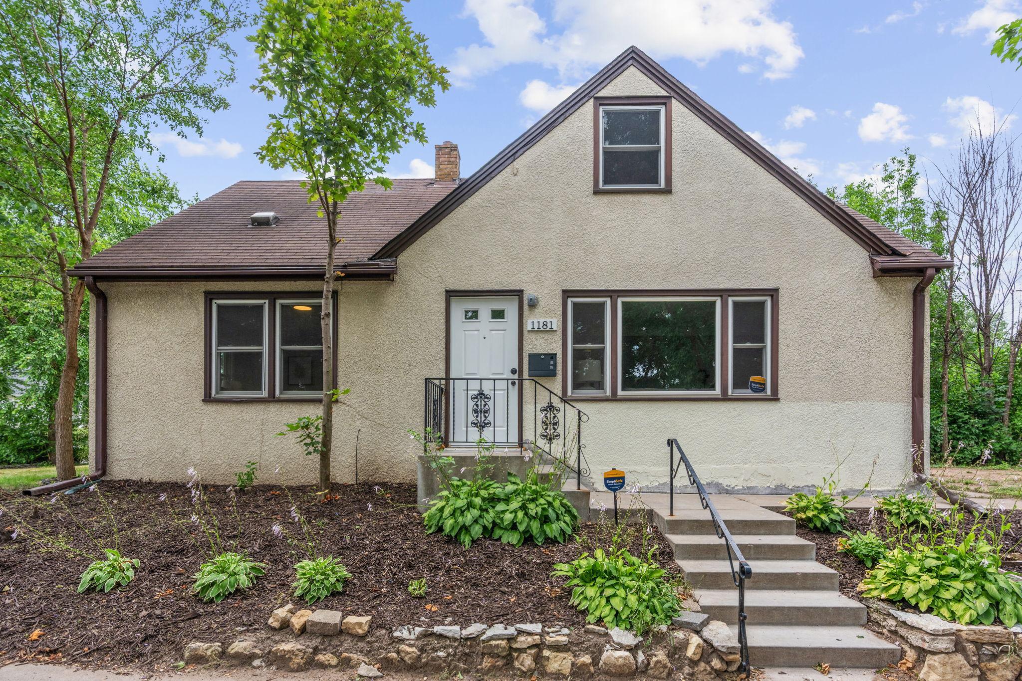1181 Duluth Street, Saint Paul MN 55106