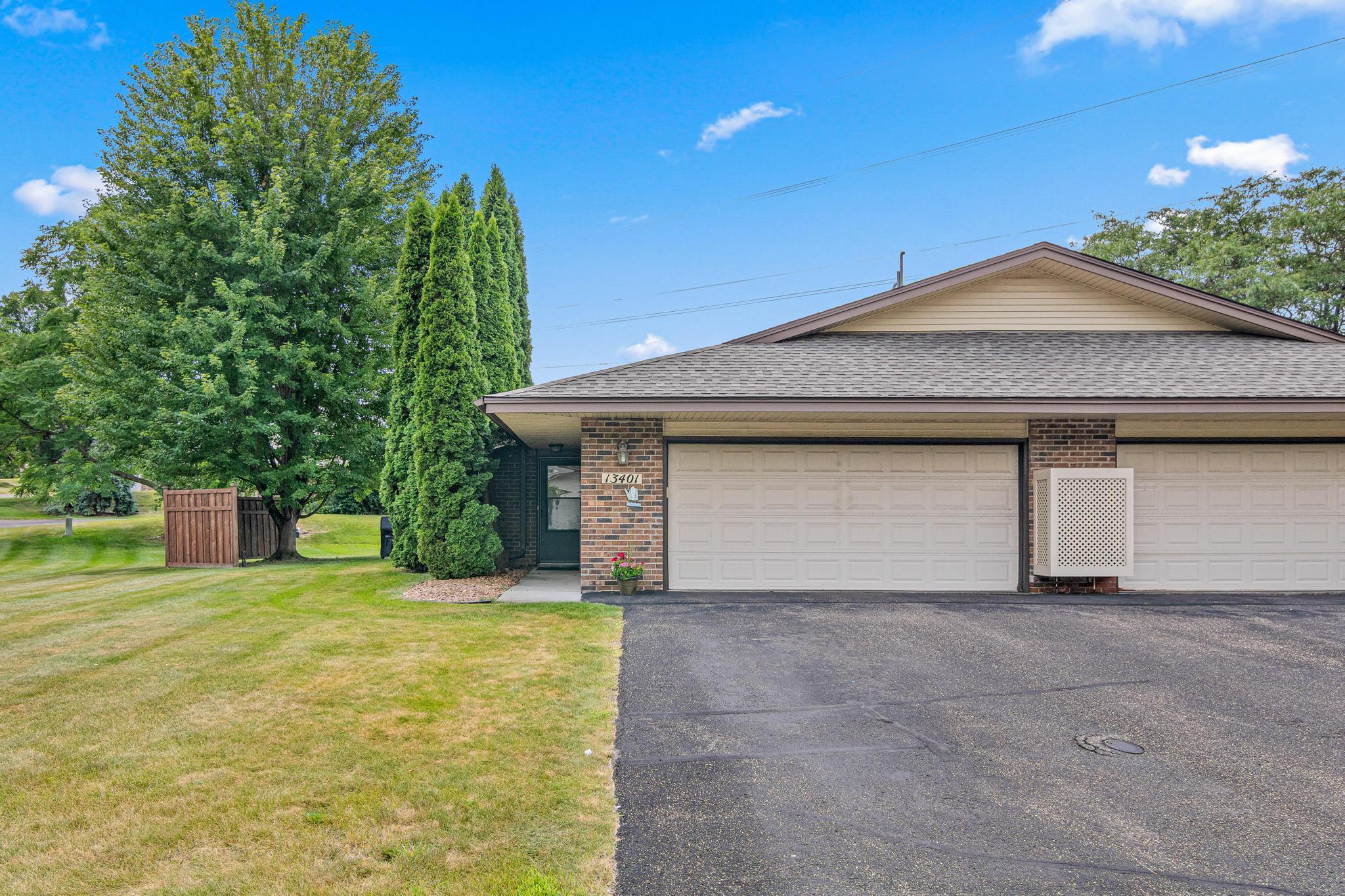 13401 Pepperwood Circle, Minnetonka MN 55305