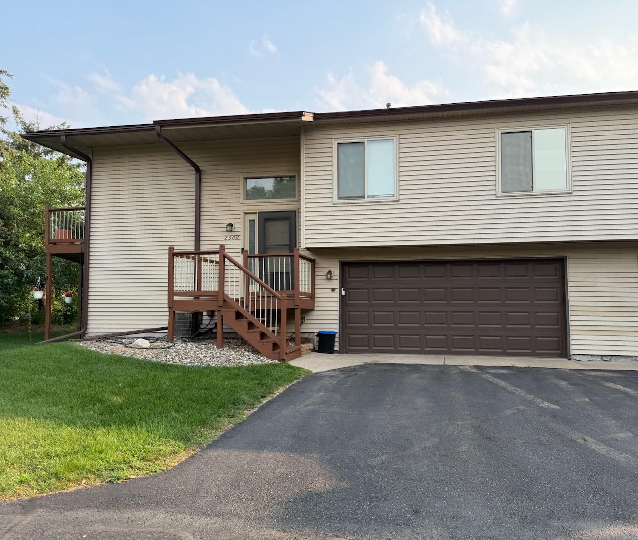 2309 Amberwood Drive, Woodbury MN 55125