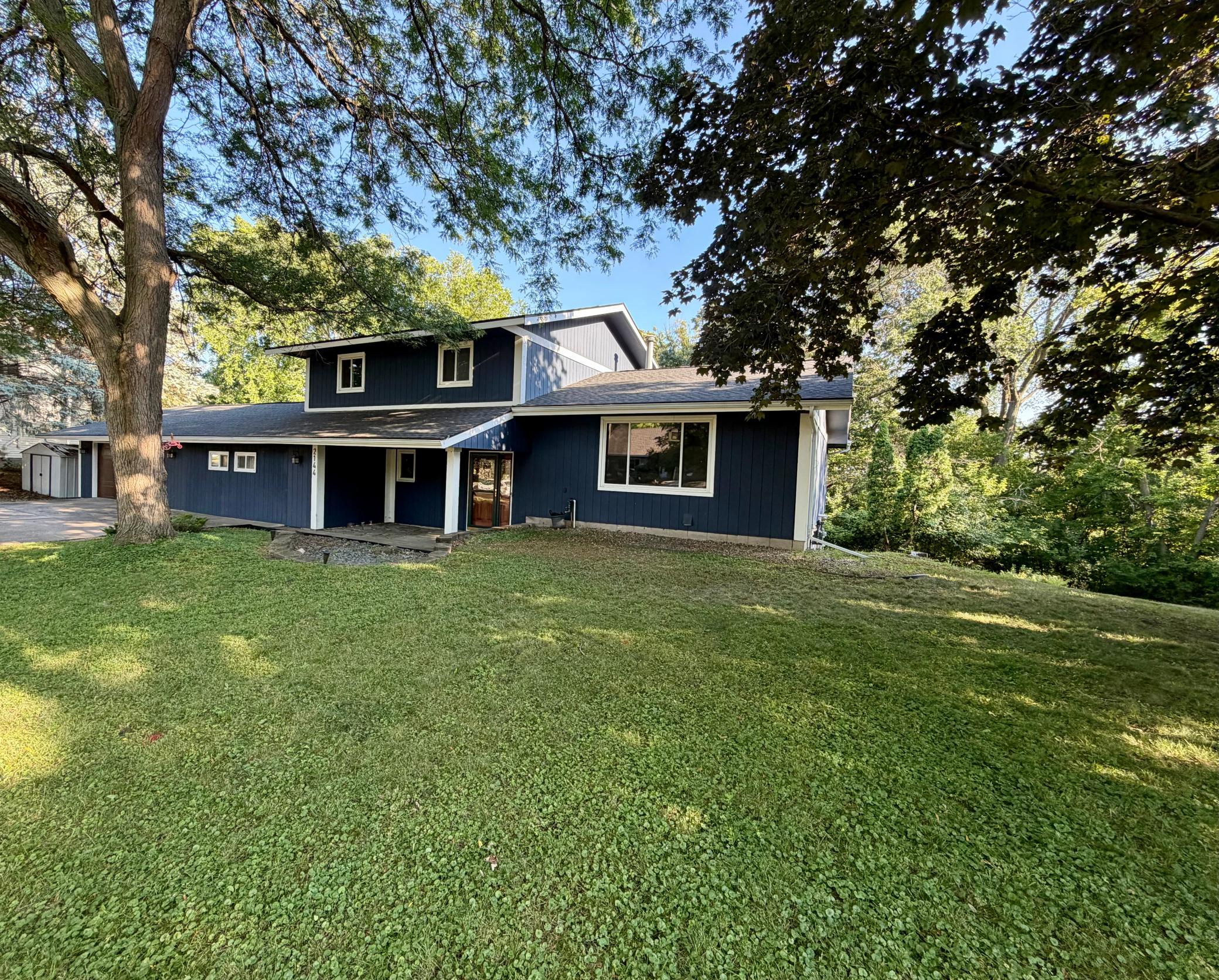2144 Valley View Place, Saint Paul MN 55119