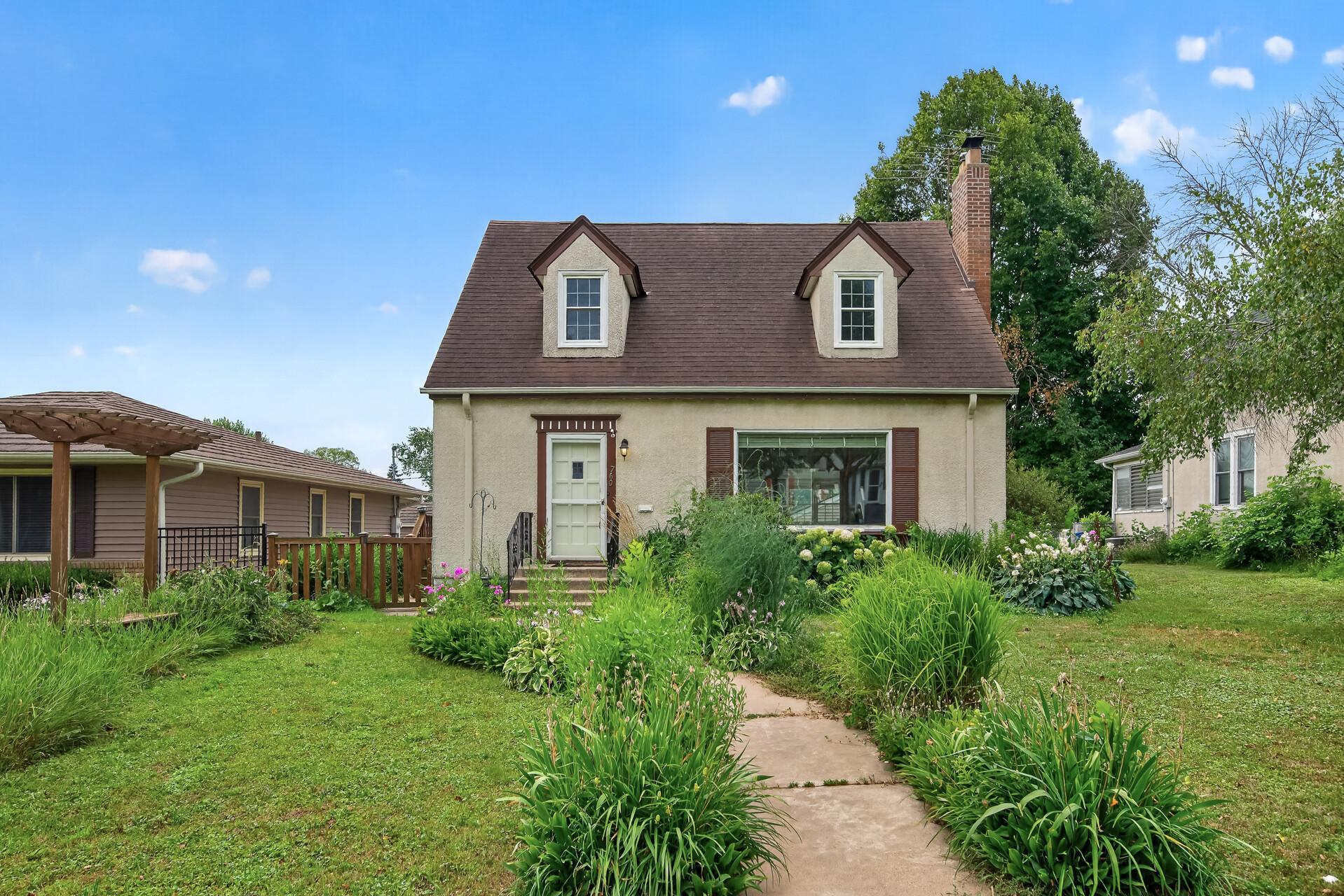 760 Nebraska Avenue E, Saint Paul MN 55106