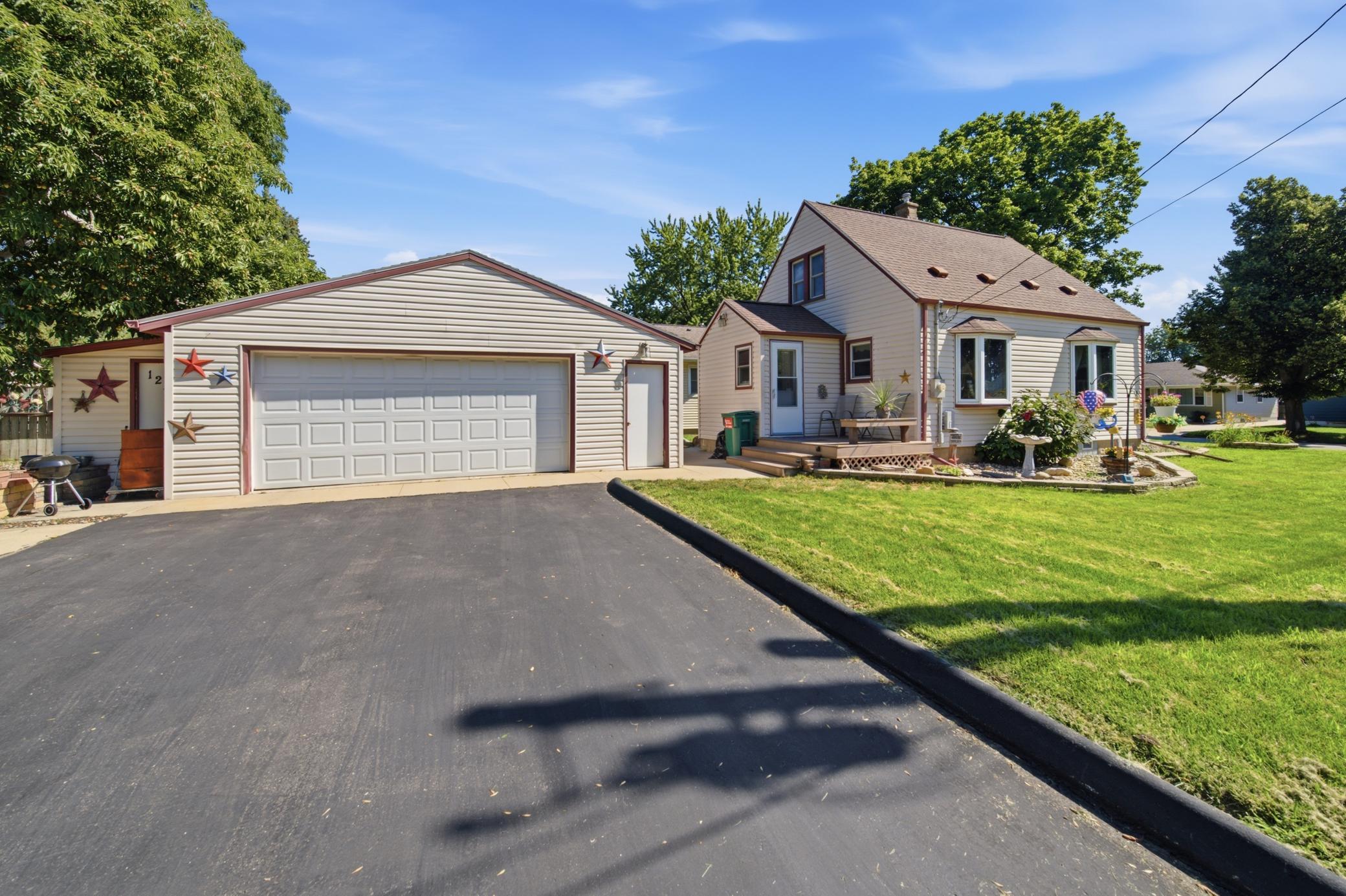 1253 8th Avenue SE, Rochester MN 55904