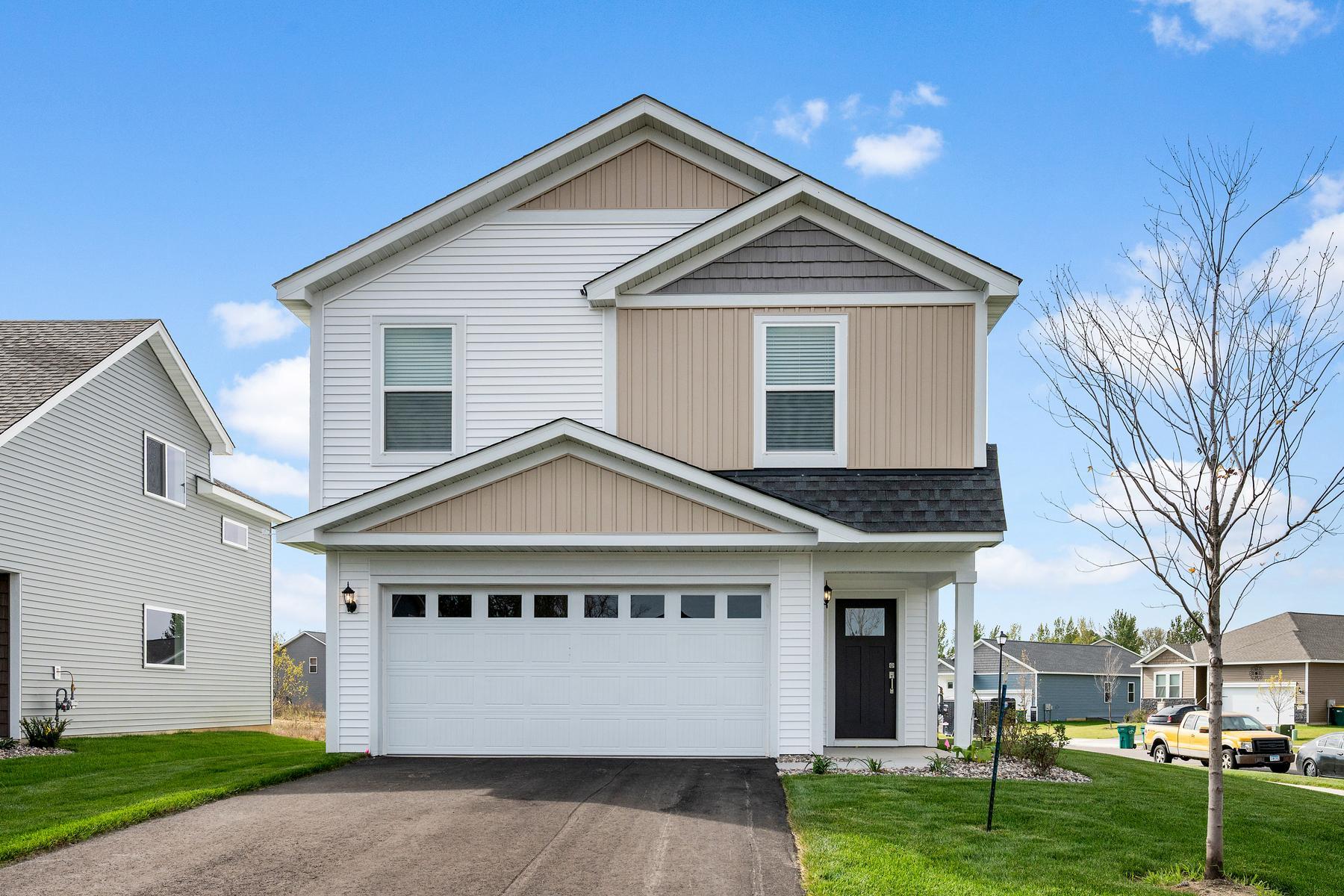607 Redwood Loop N, Cambridge MN 55008