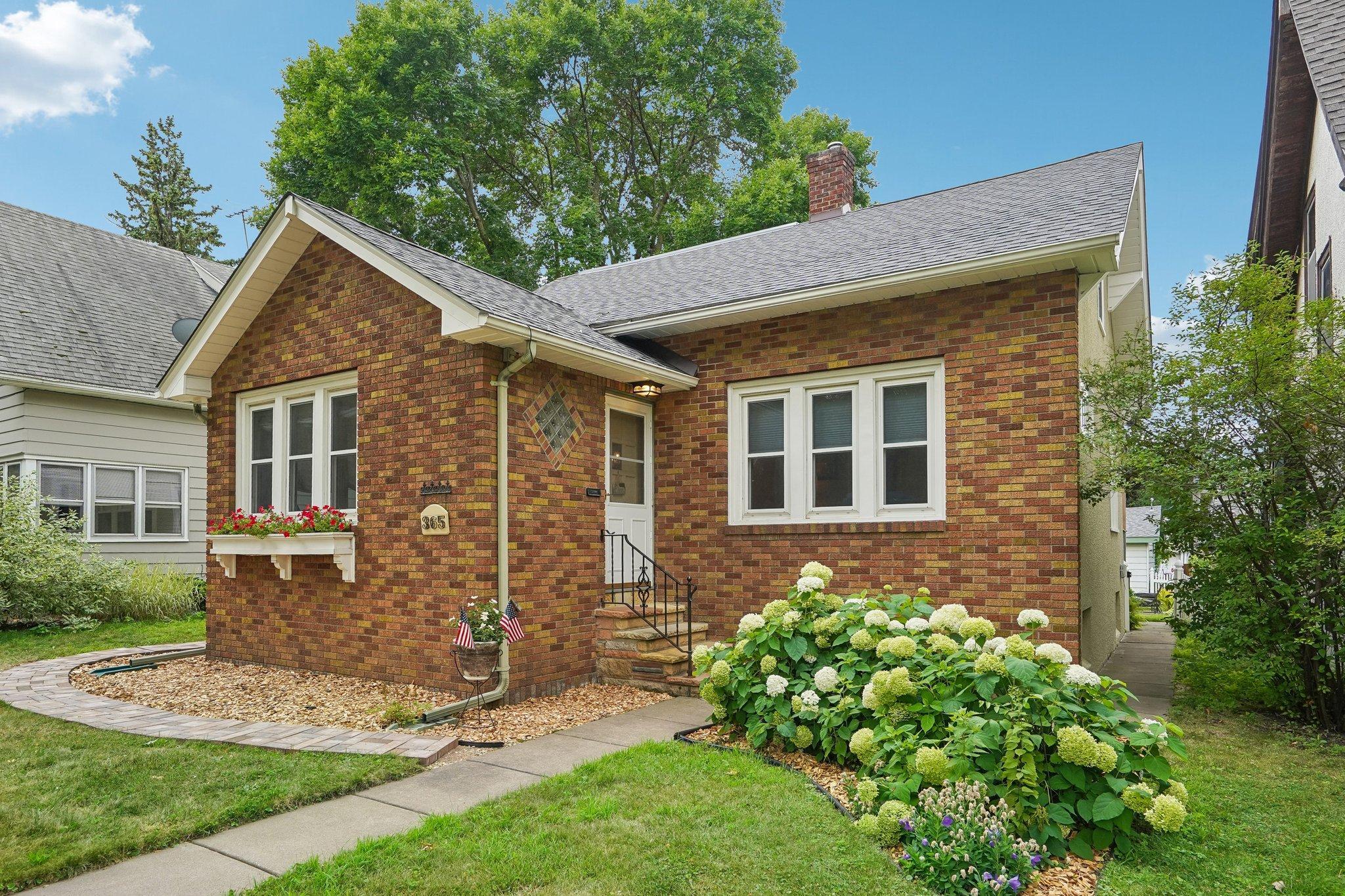 365 Warwick Street, Saint Paul MN 55105