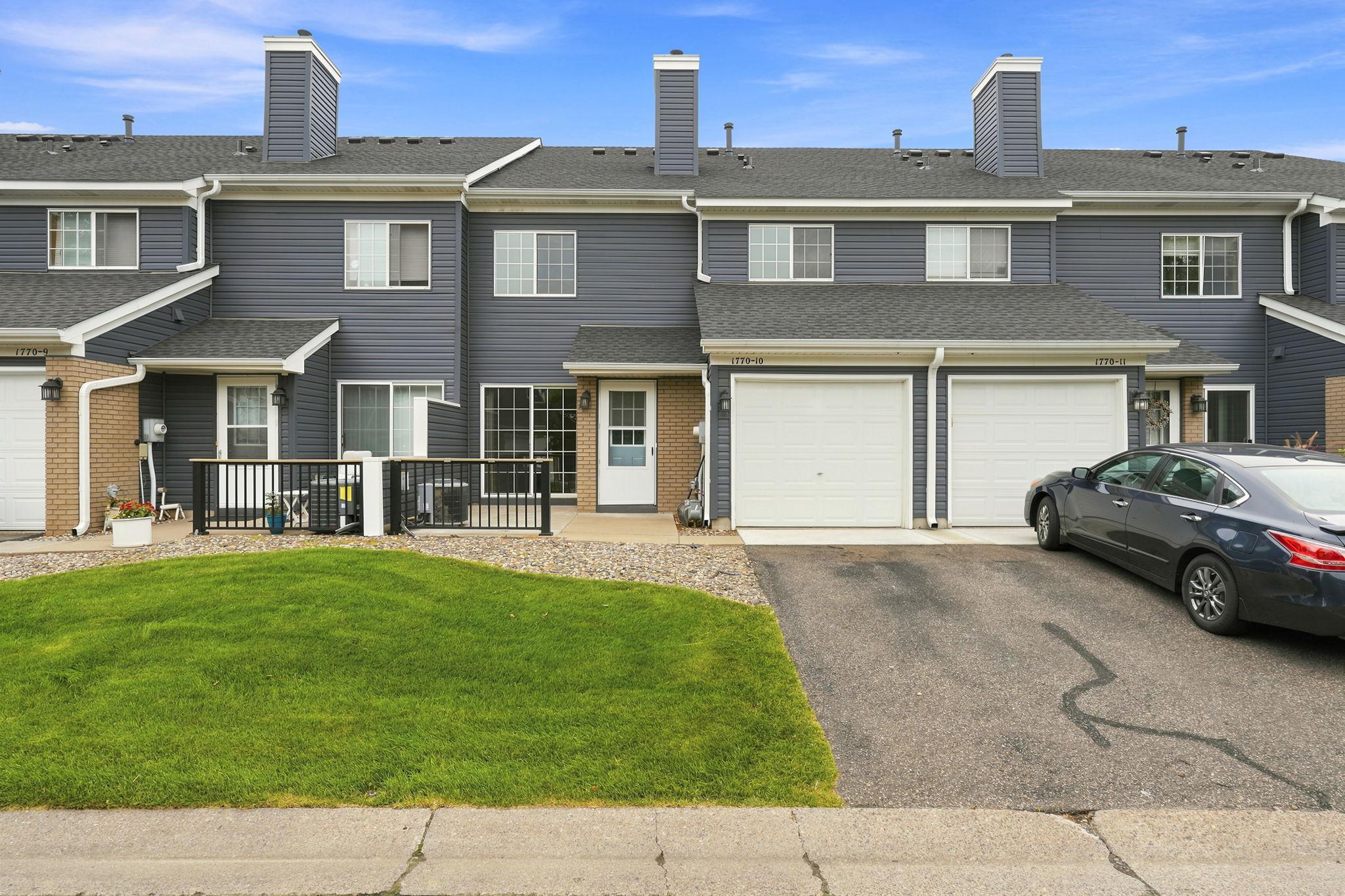 1770 Donegal Drive Unit 10, Woodbury MN 55125